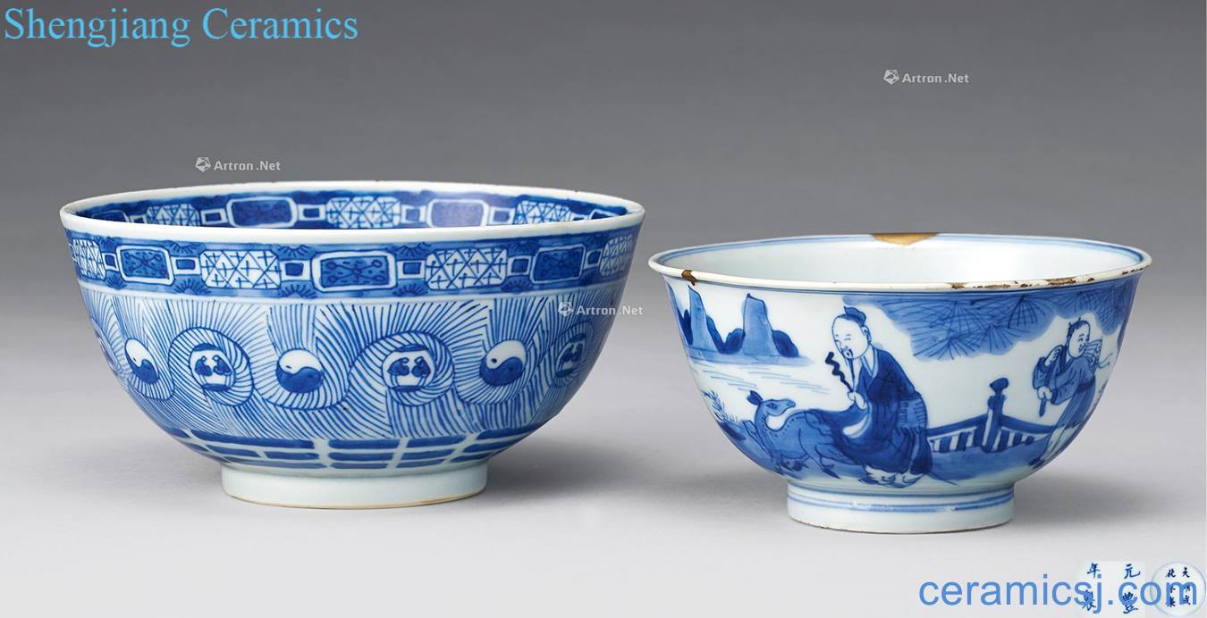Stories of qing dynasty blue-and-white green-splashed bowls, etc. (2)