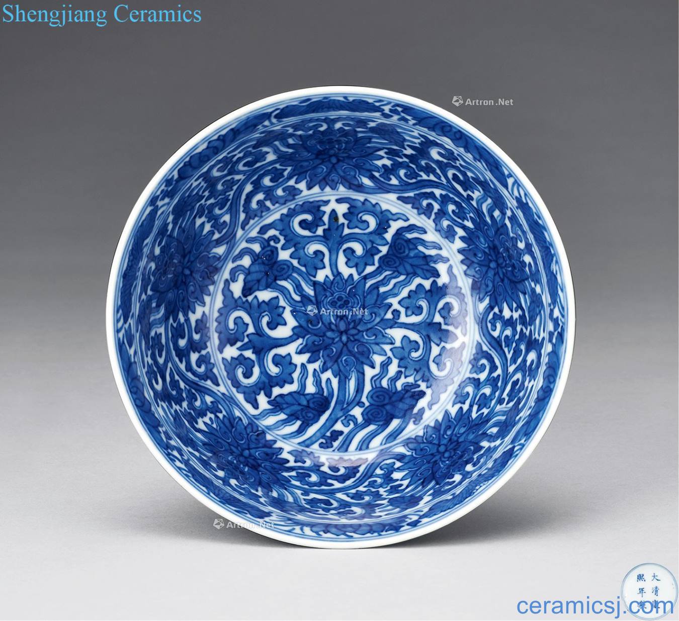 qing Blue and white lotus flower disc green-splashed bowls