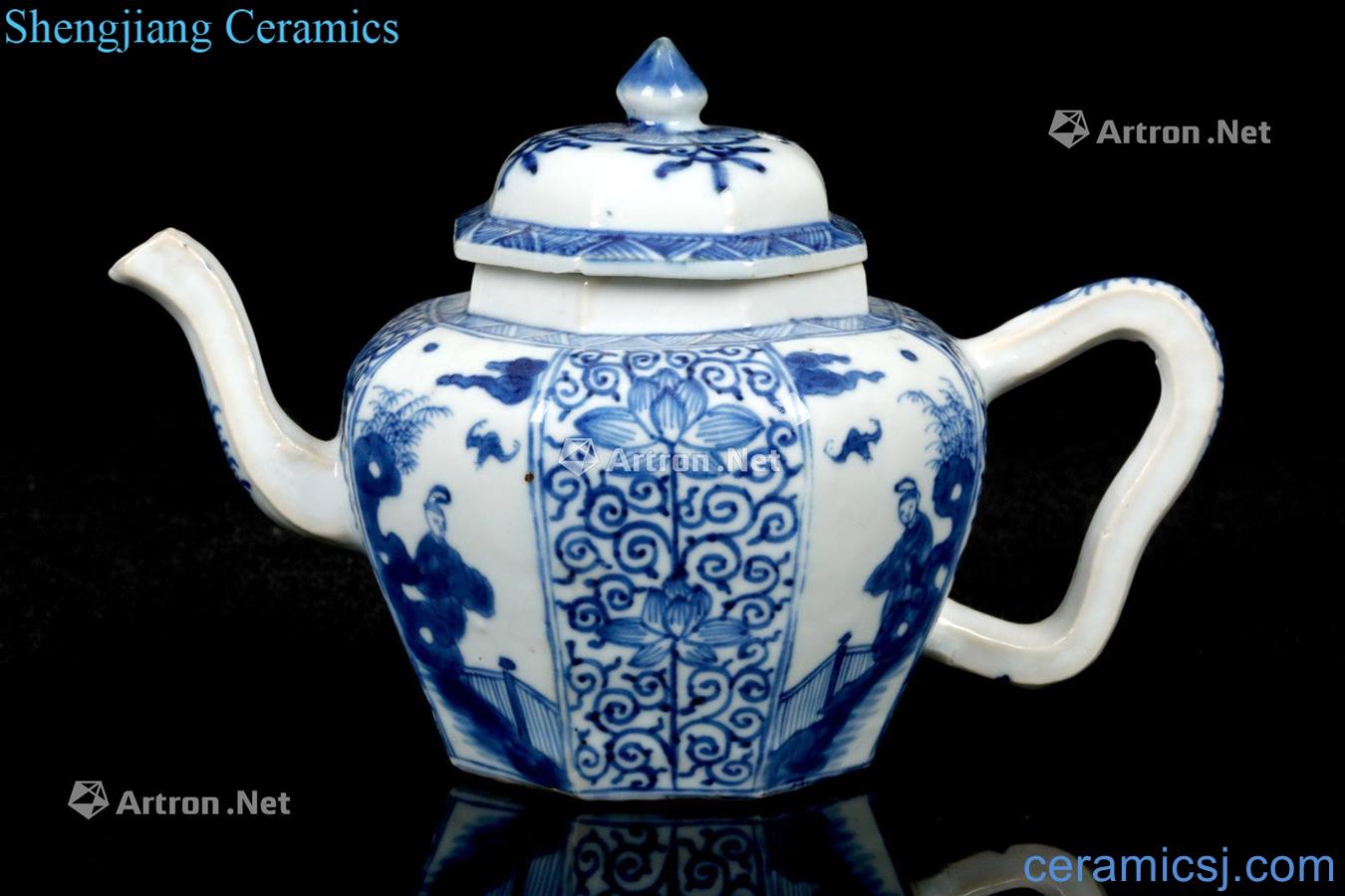 In the qing dynasty Blue and white pot medallion octagon characters