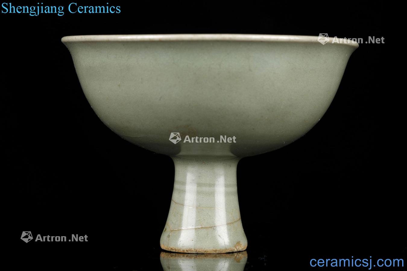 In the Ming dynasty in the 15th century celadon footed bowl