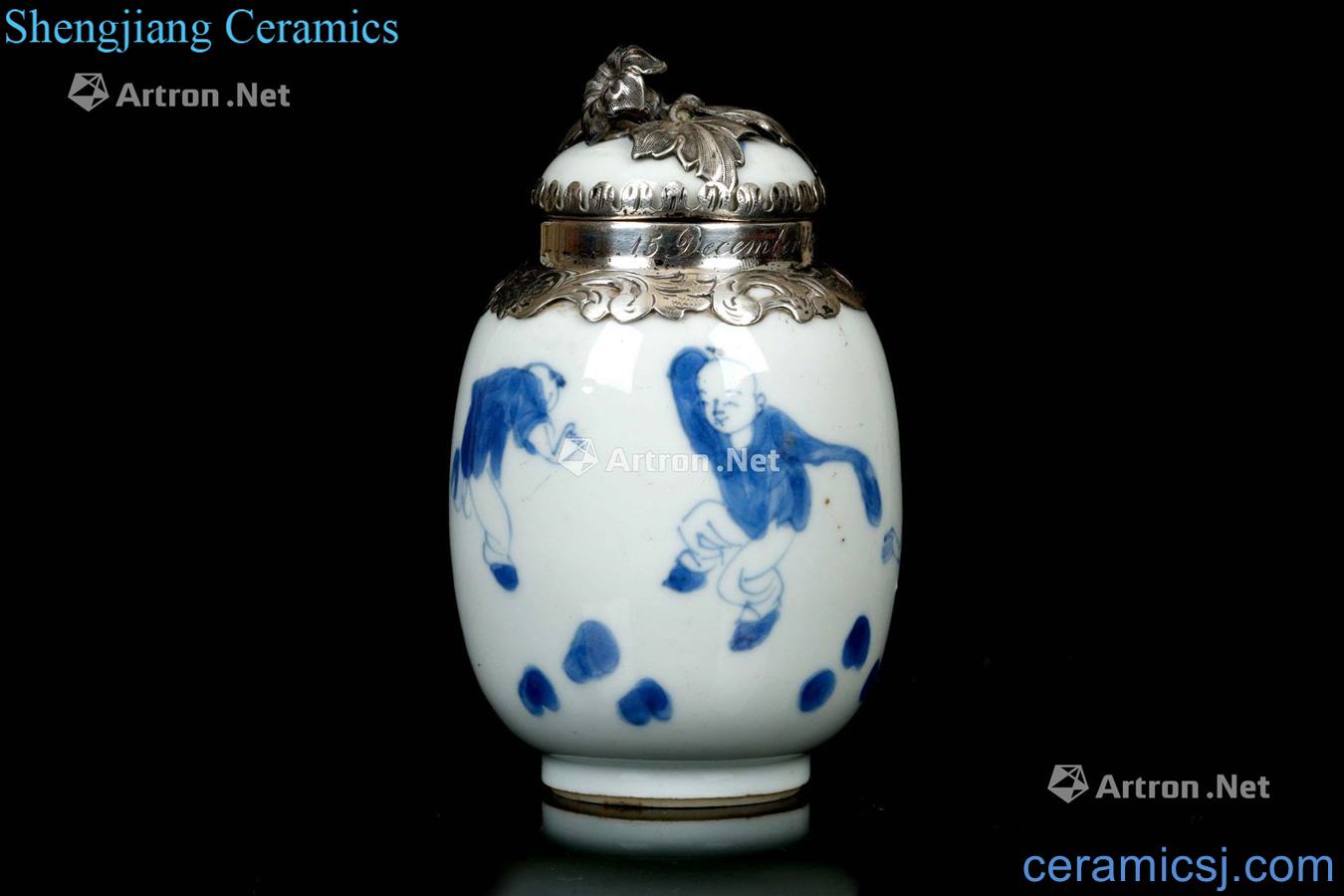 In the qing dynasty blue-and-white silvering the lad caddy
