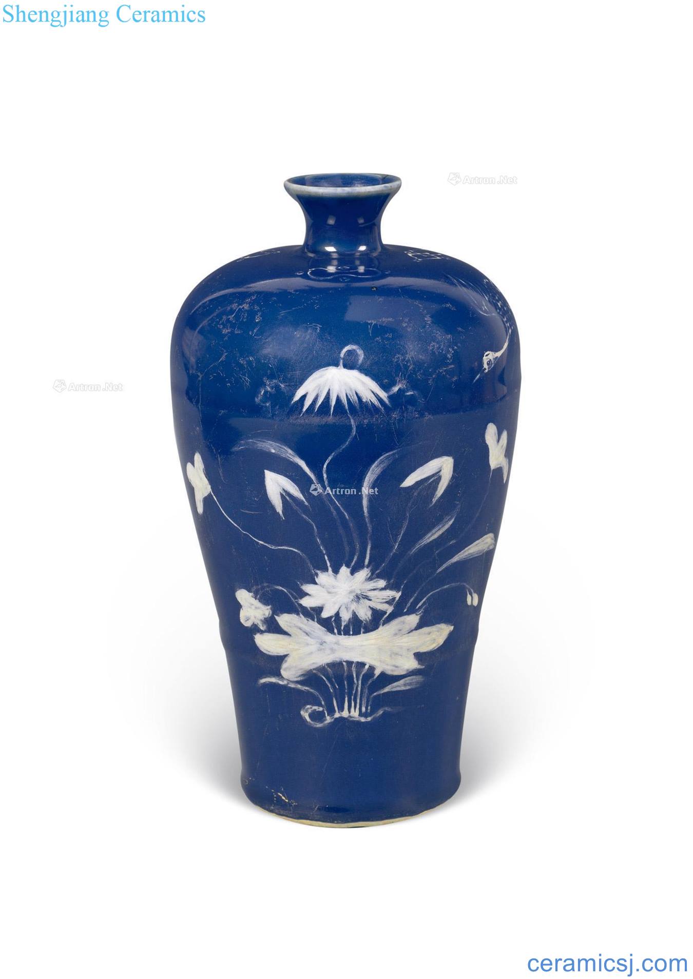 Ming Wanli blue glaze heap of salted and dried plum bottle
