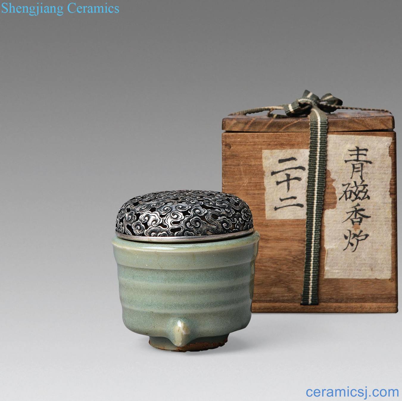 Ming Longquan celadon with silver moire incense burner