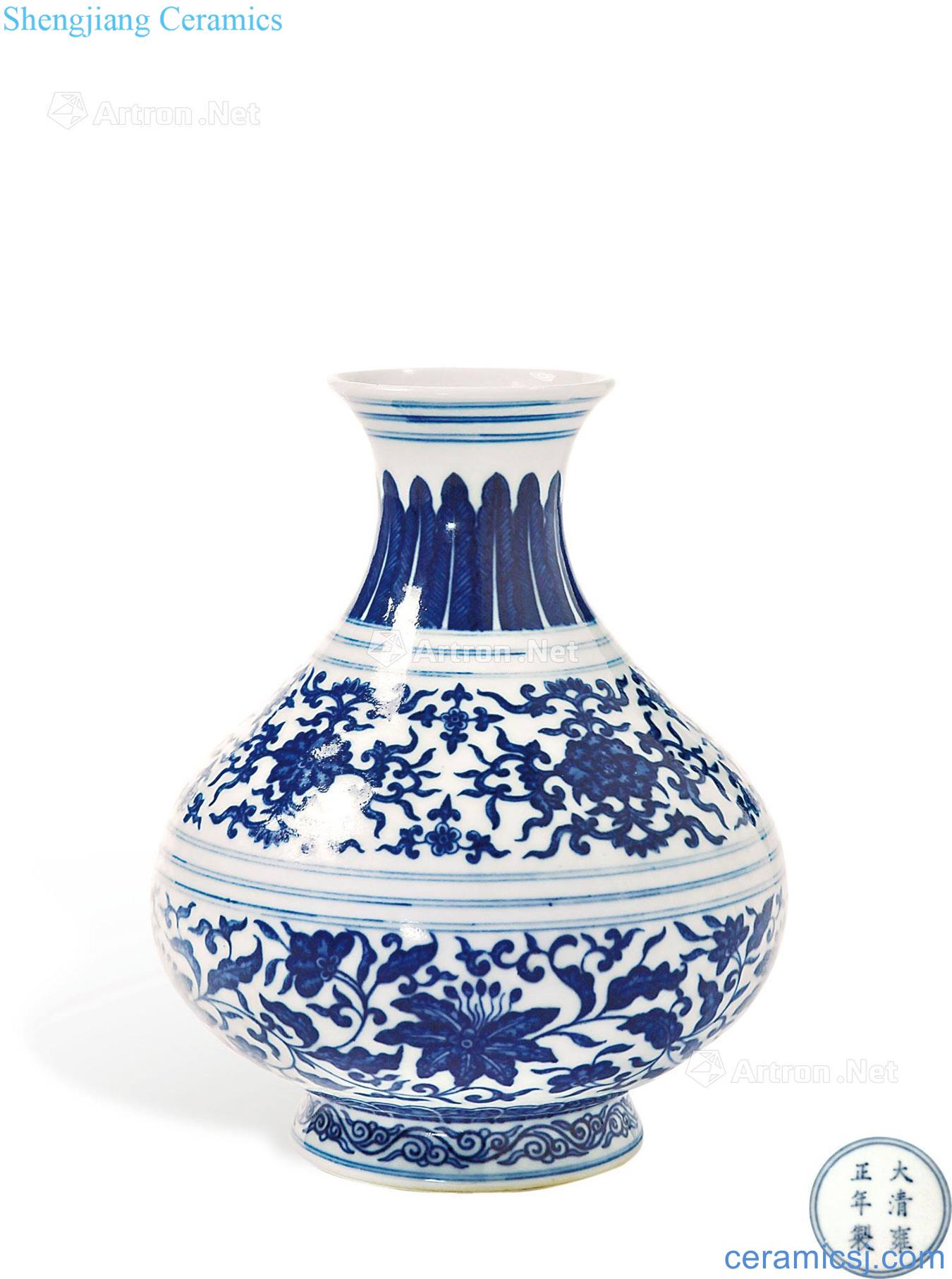 qing Blue and white lotus flower cuny wil bottle