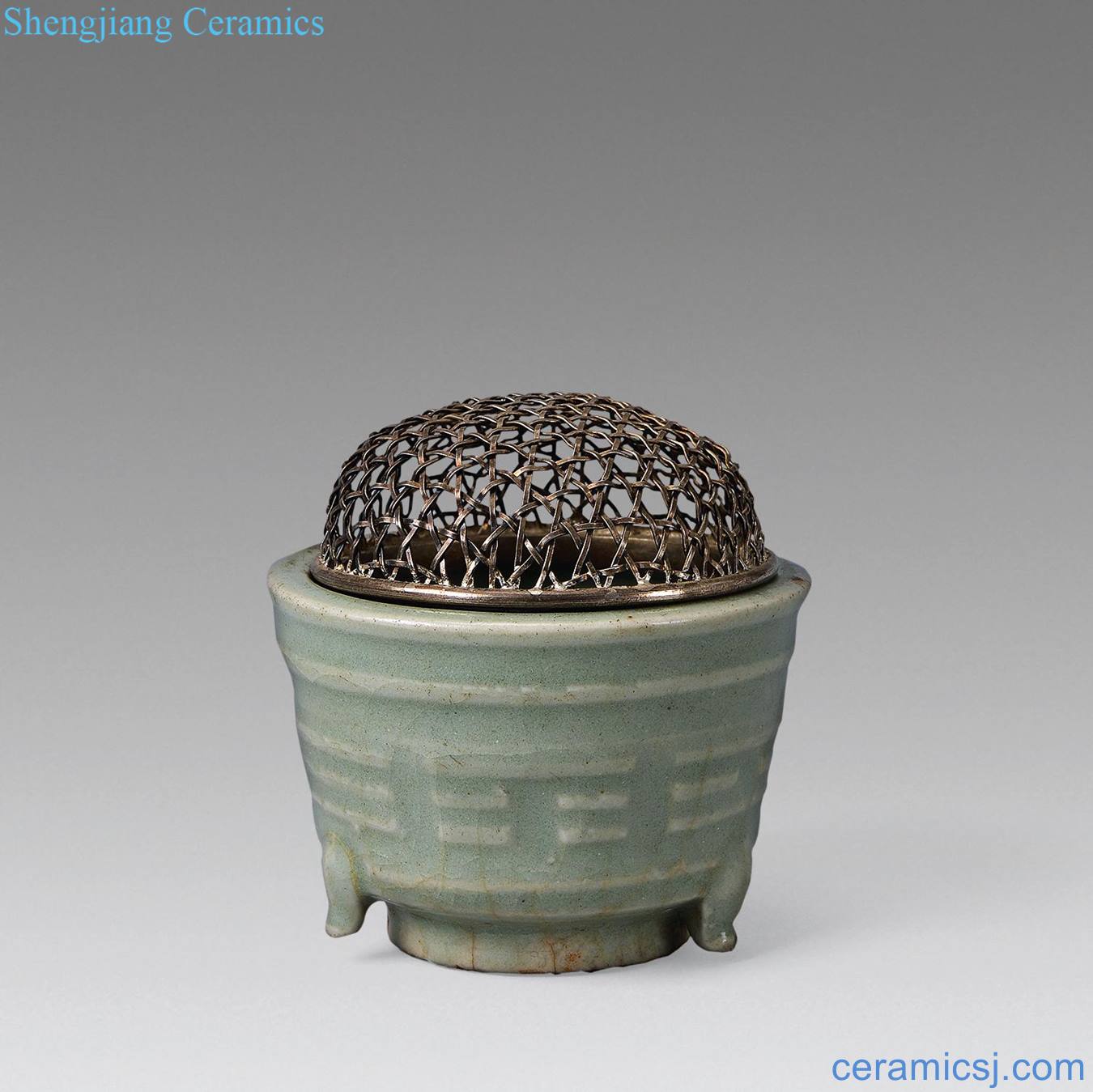 Ming Longquan celadon gossip form censer