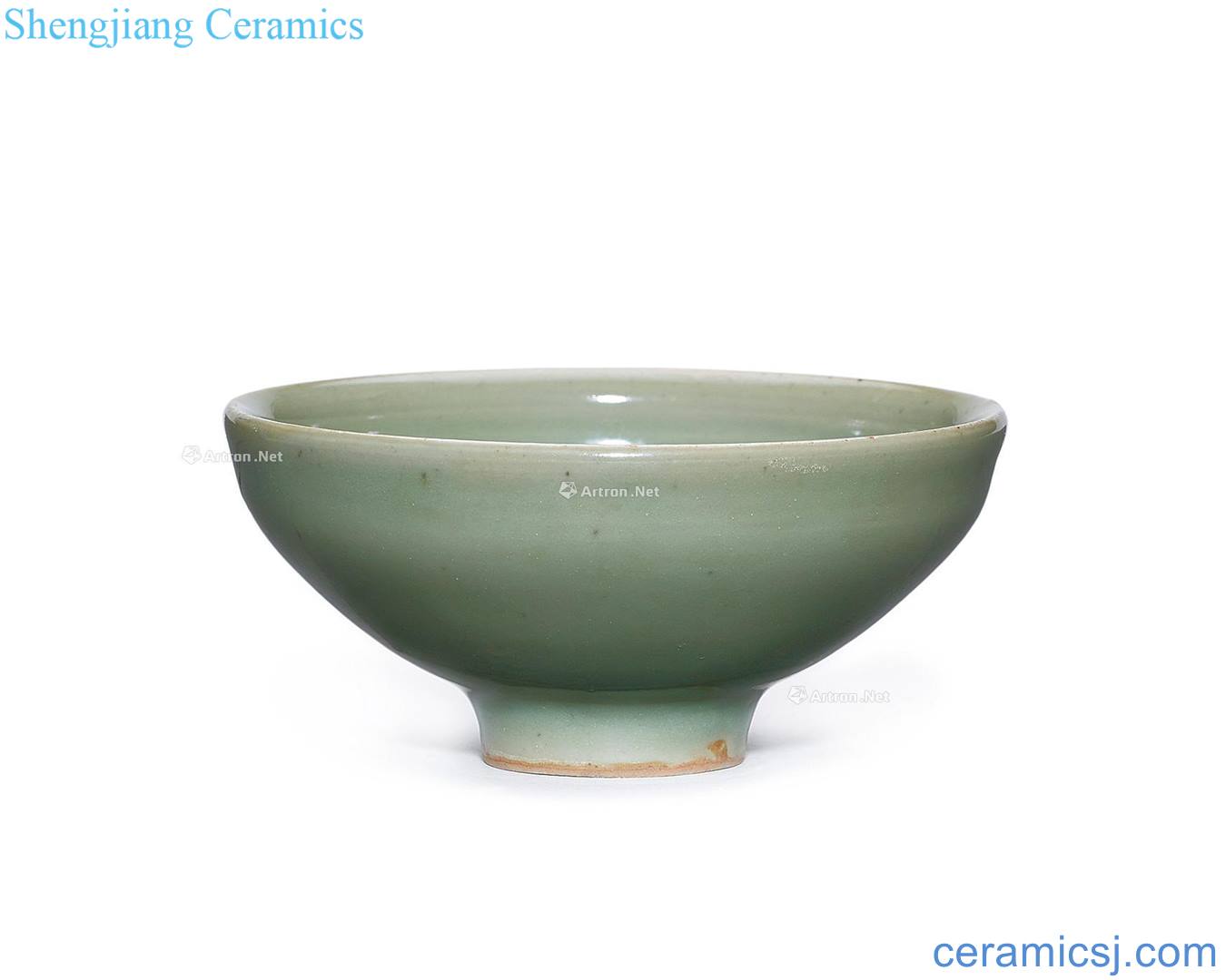 The southern song dynasty Longquan celadon glaze beam mouth bowl
