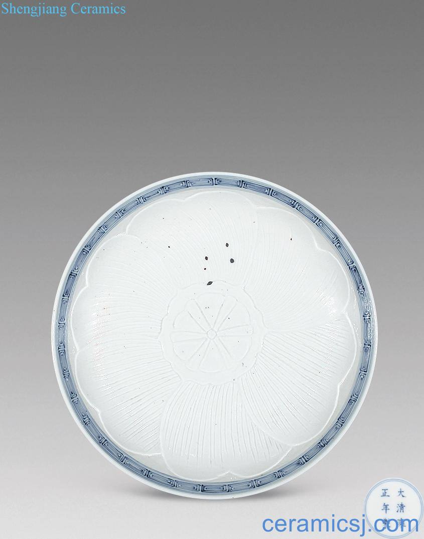 Qing porcelain carved flower disc