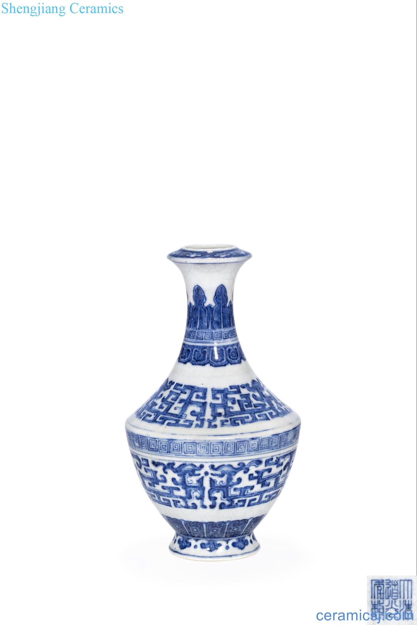 Qing daoguang Blue and white dragon grain tureen
