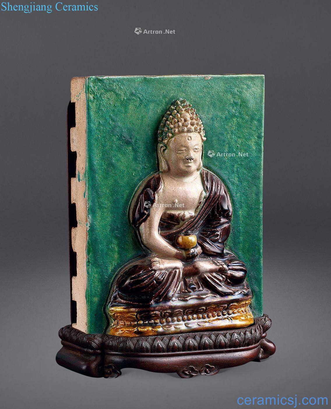 Ming or earlier plain tricolour Buddha even red sandalwood