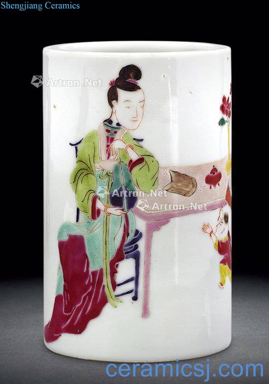 Qing yongzheng pastel godson figure pen container