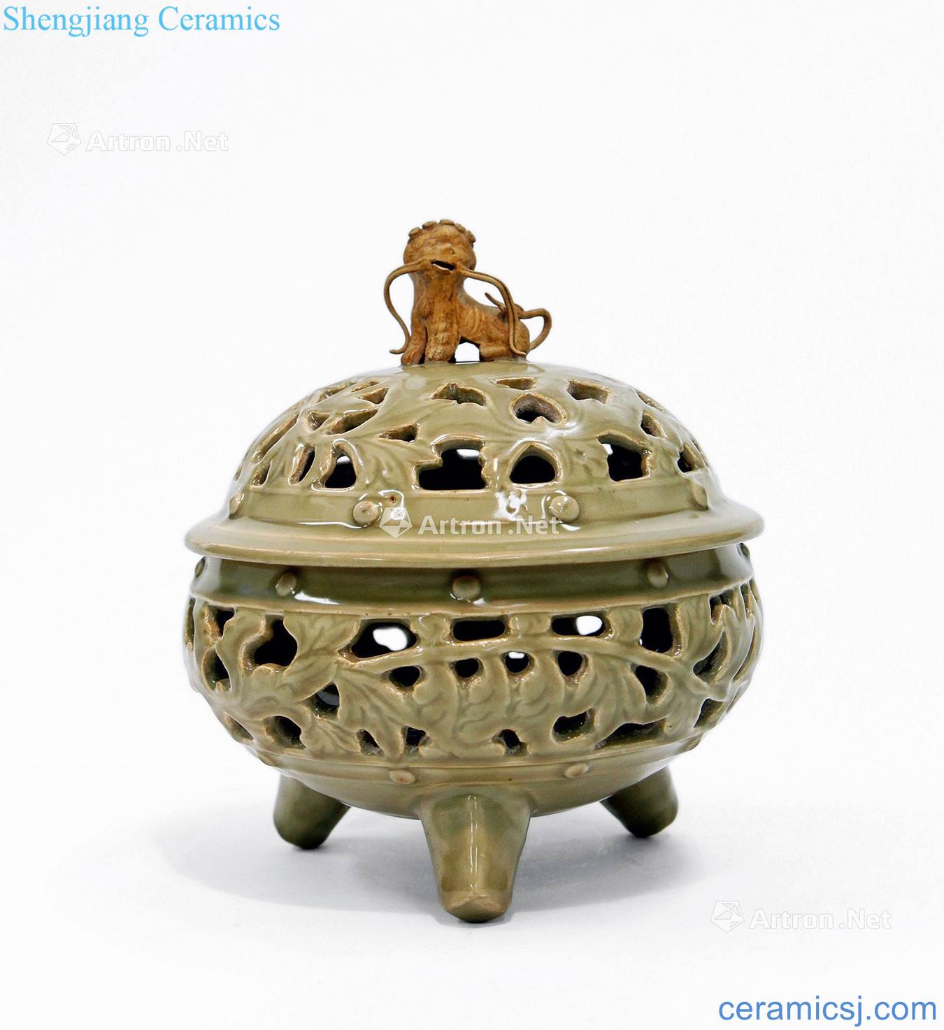 In the Ming dynasty Longquan celadon sweet fume