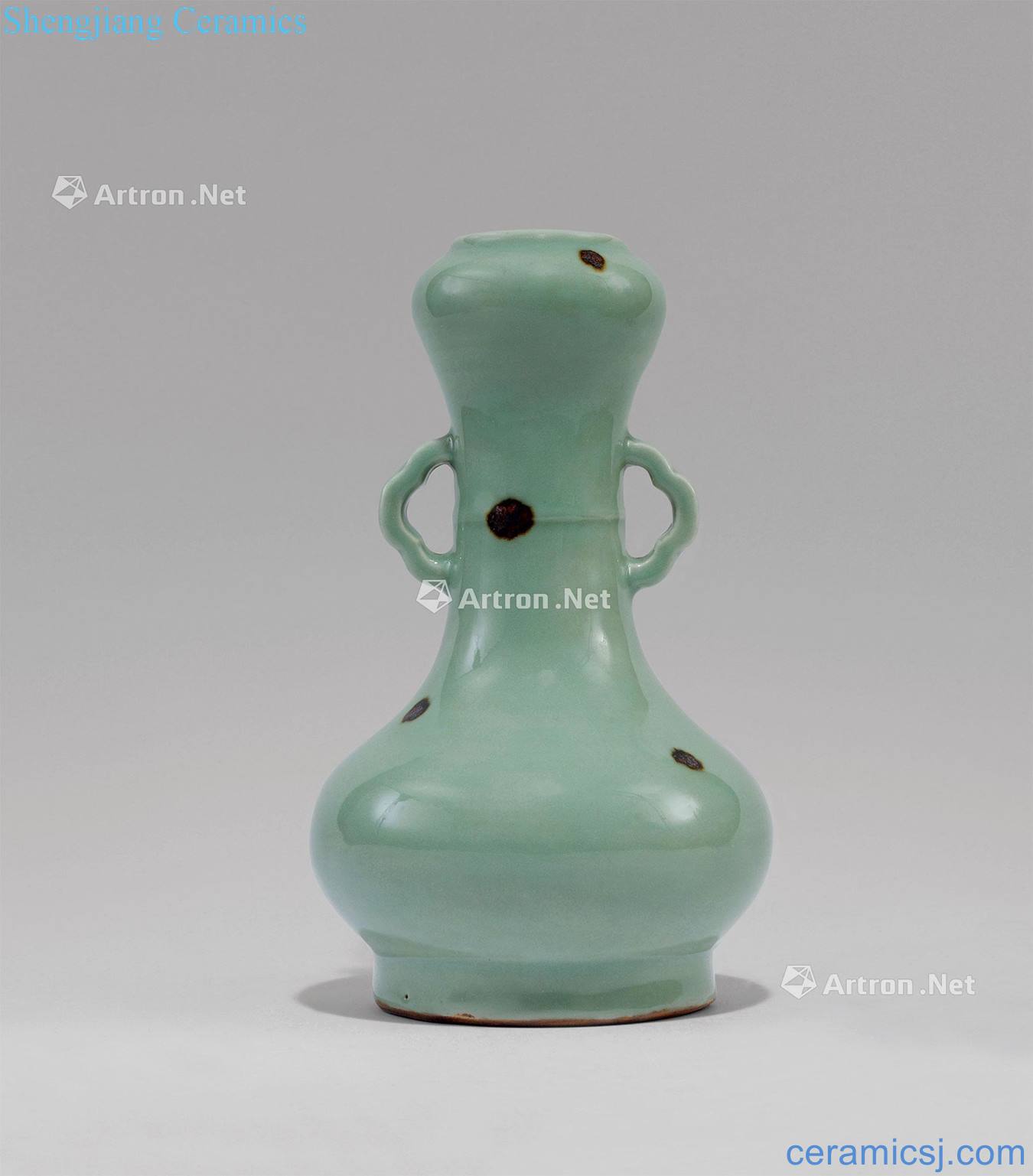 Ming iron rust stain celadon double ears