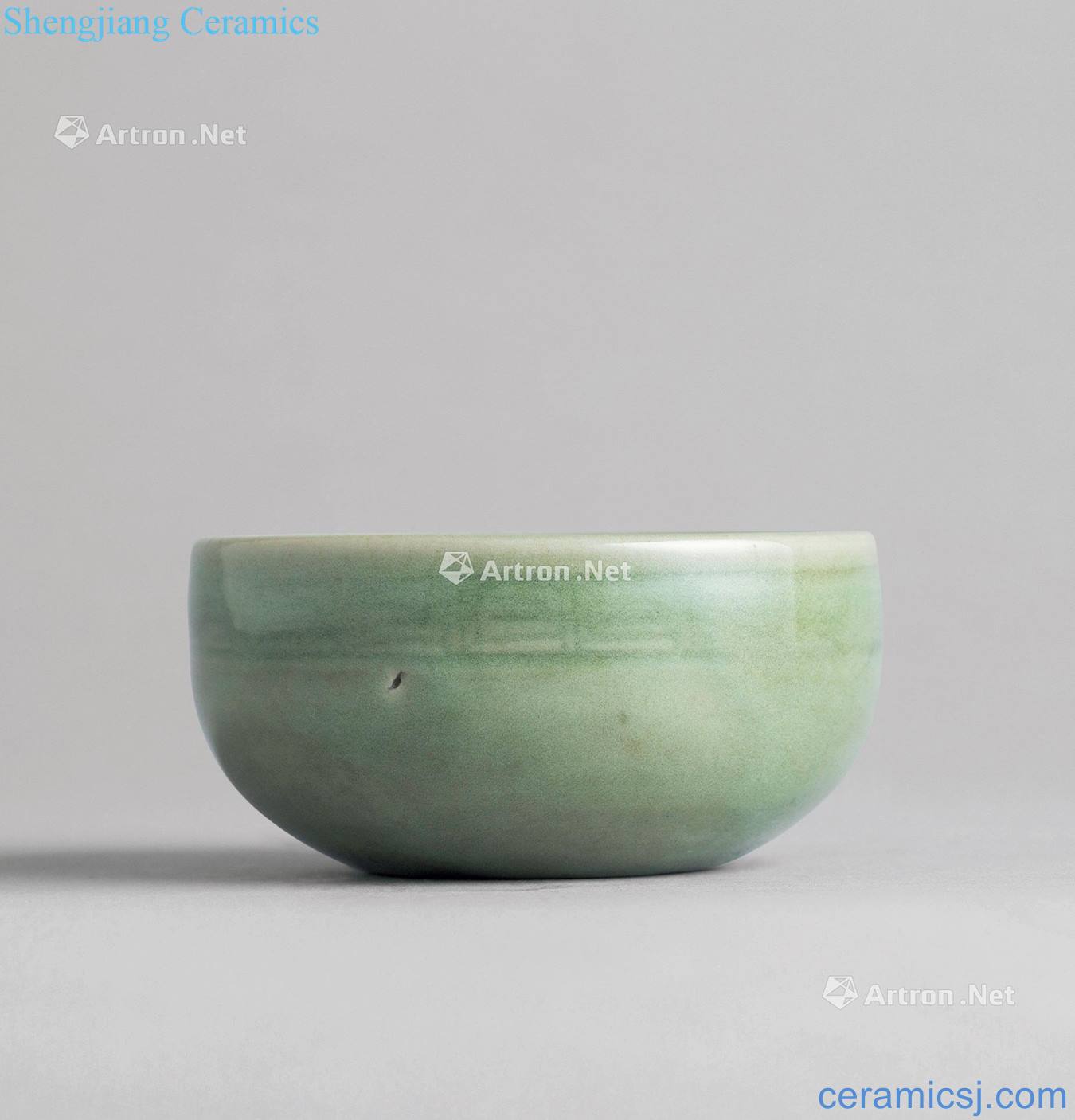 In the Ming dynasty Longquan celadon meander cup