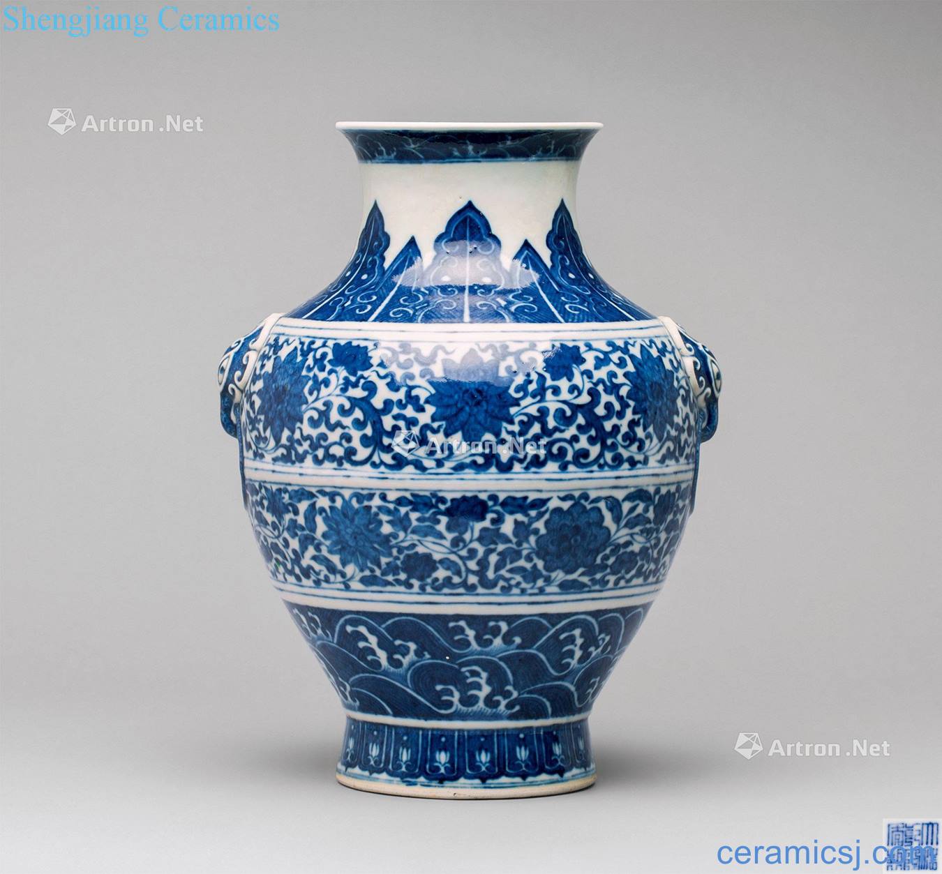 In the qing dynasty Blue and white lotus flower grain double beast shop first to any
