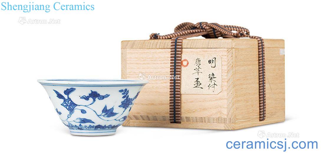 In the Ming dynasty Blue and white flower tattoos cup