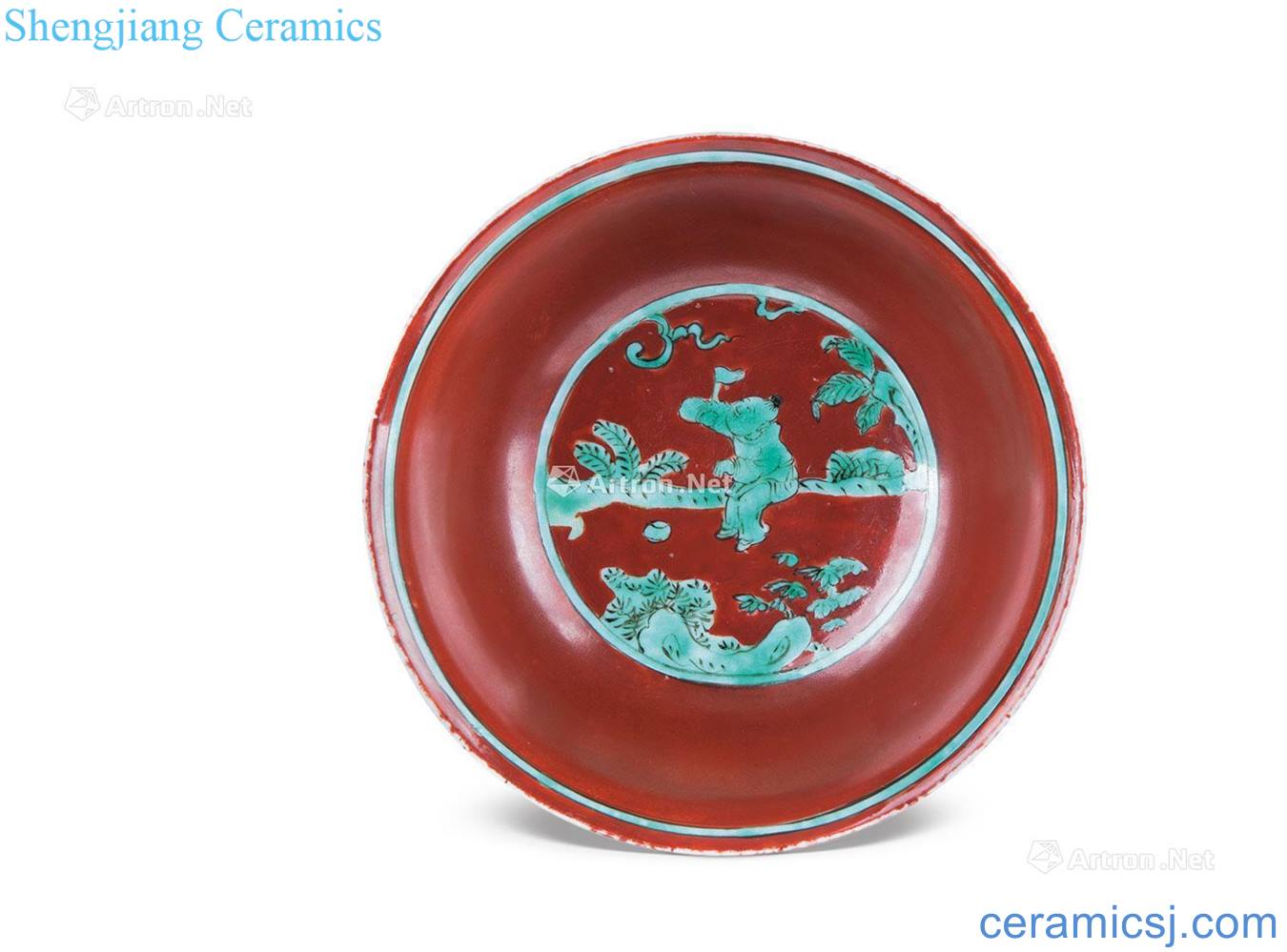 Red and green color baby play characters green-splashed bowls in Ming dynasty