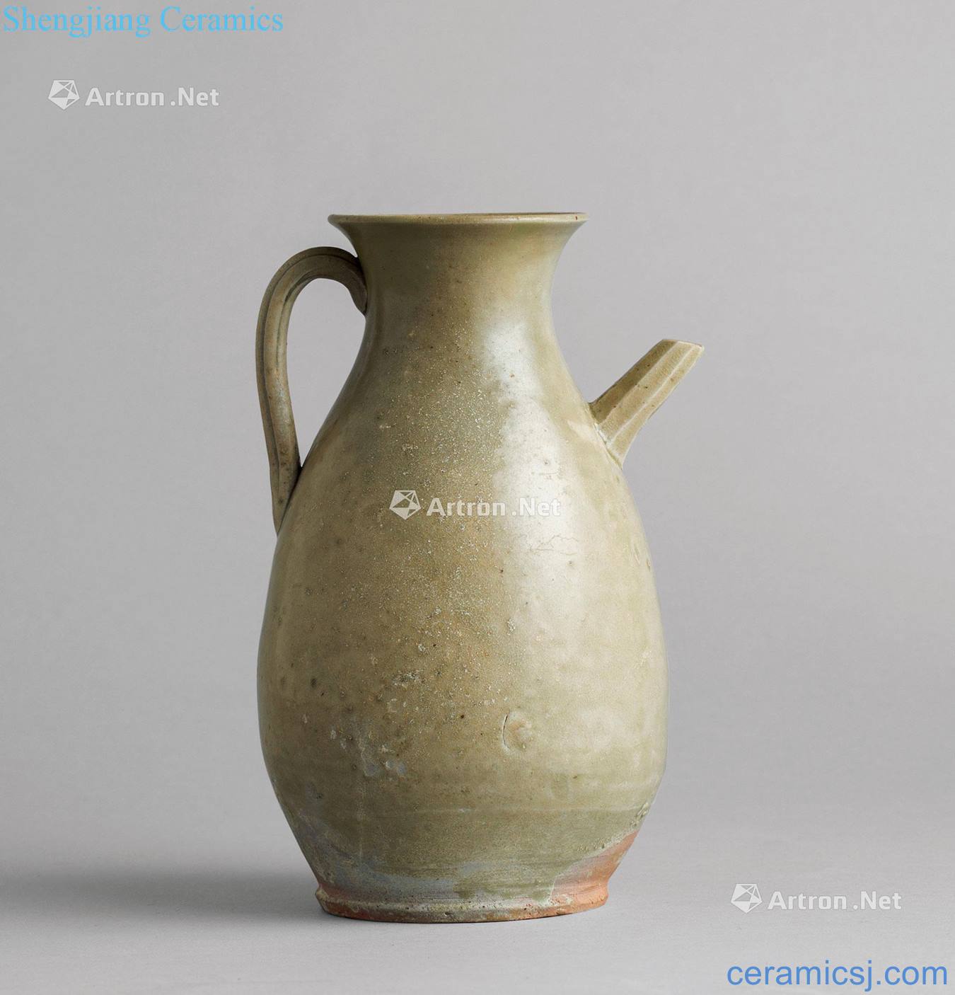 The tang dynasty Changsha kiln ewer