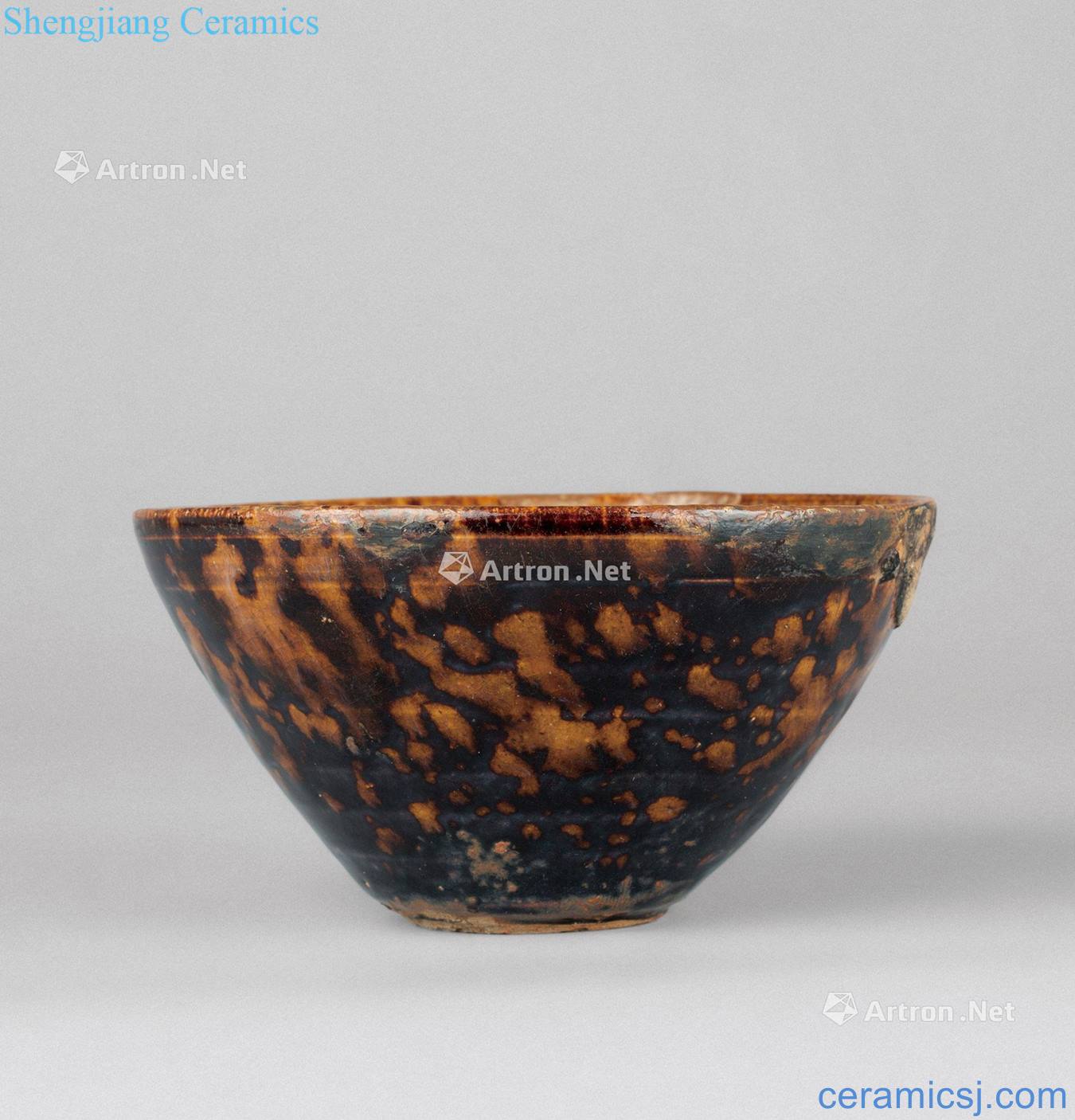 The song dynasty Jizhou kiln paper-cut decal bowl