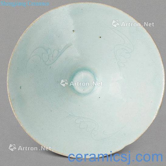 The song dynasty blue flowers lines cover box Two things left kiln carved decorative pattern plate (a group)