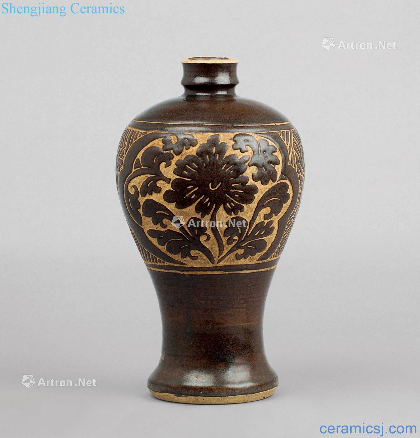 Jin magnetic state kiln carved flower plum bottle