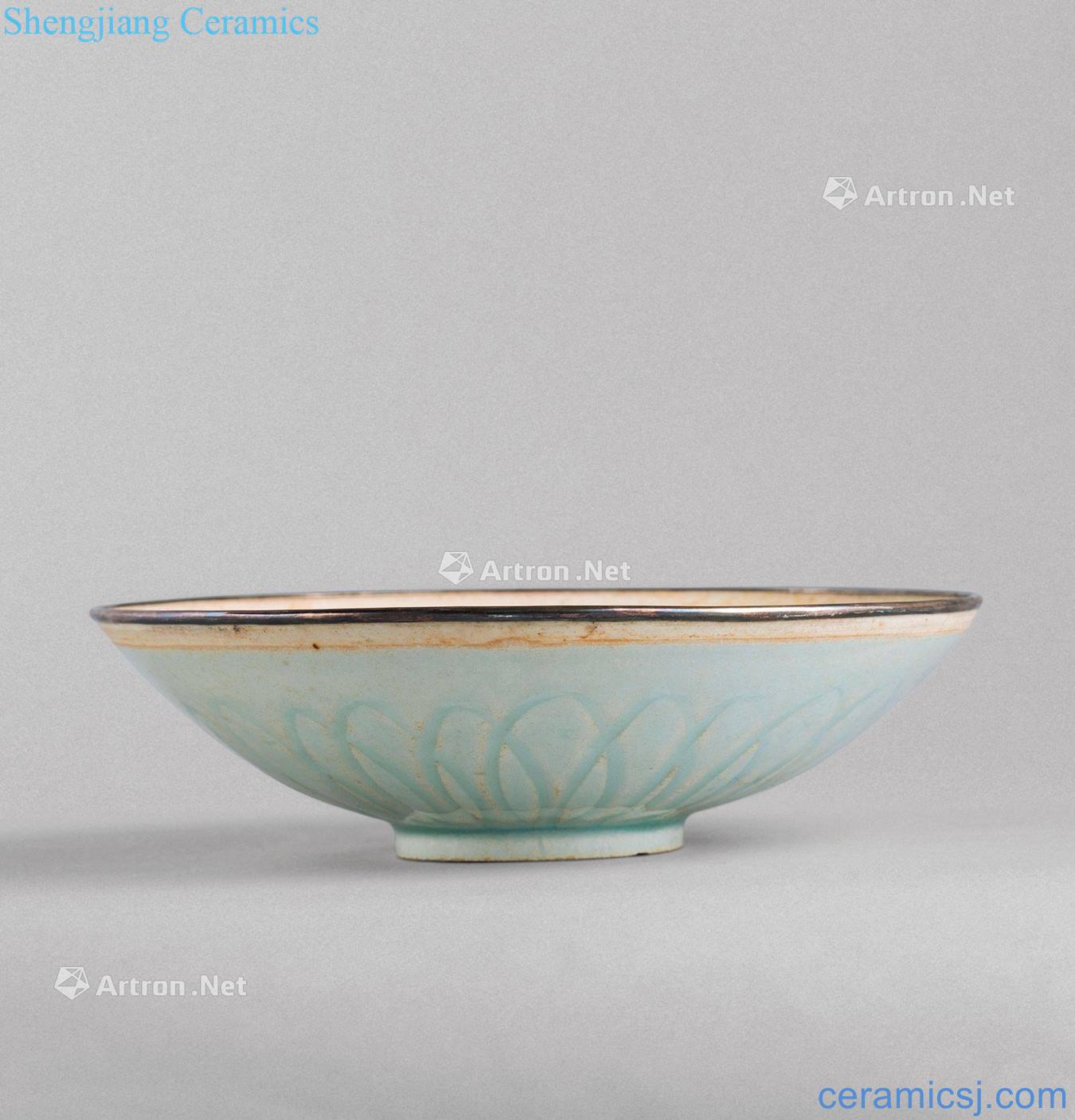 The song dynasty violet disc green-splashed bowls