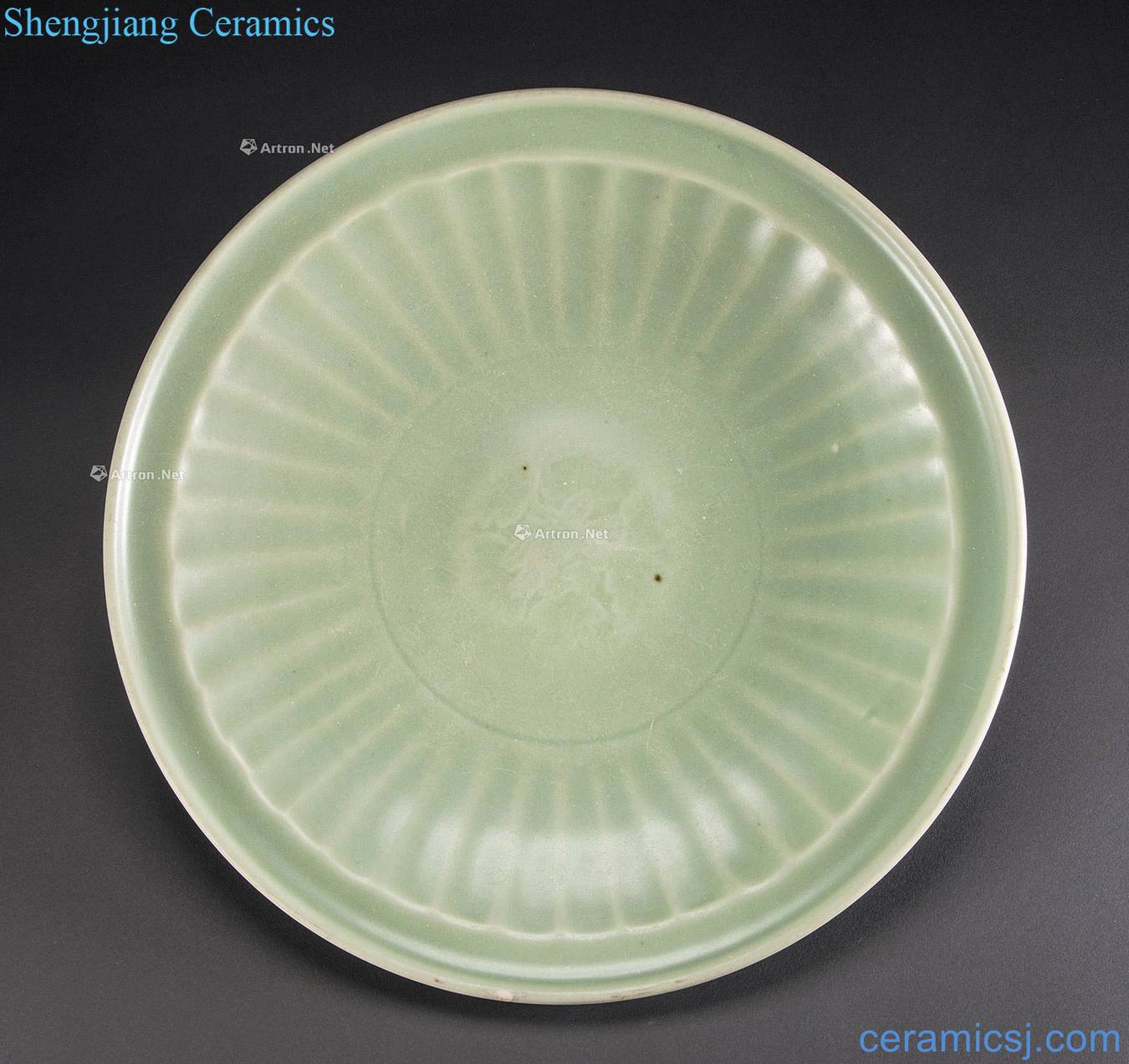 yuan Longquan celadon round mouth printed blue disk