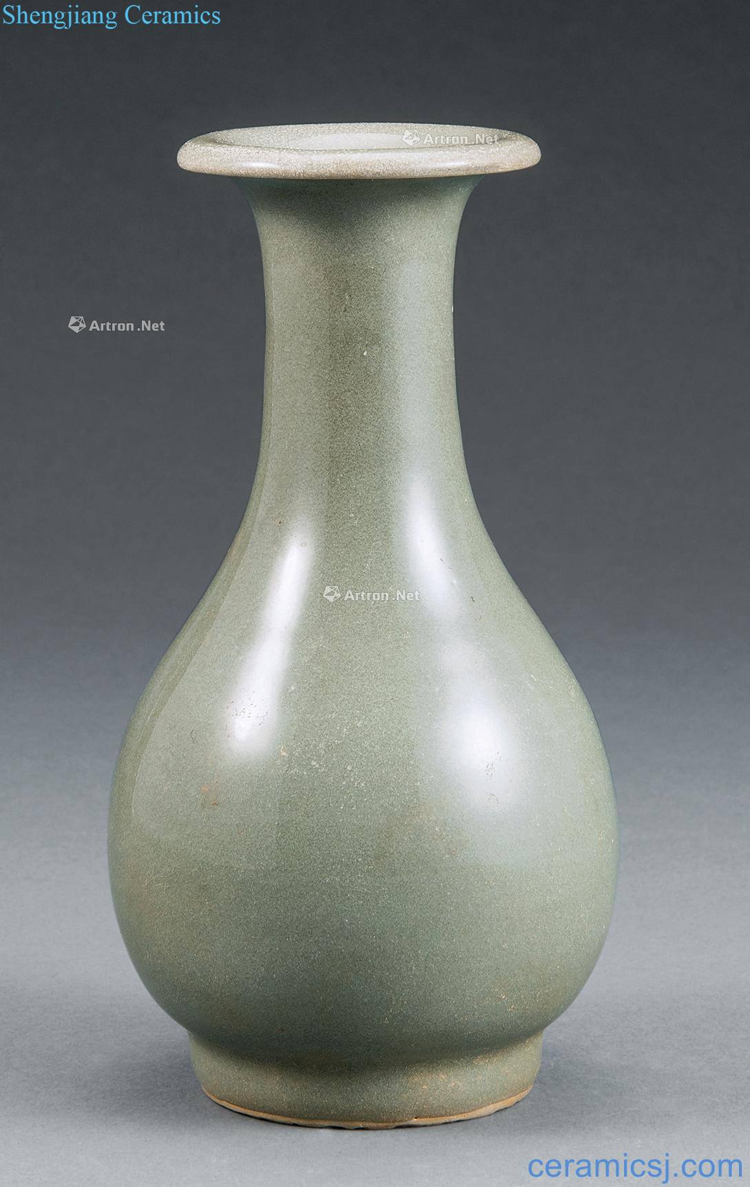 The southern song dynasty Longquan celadon small okho spring