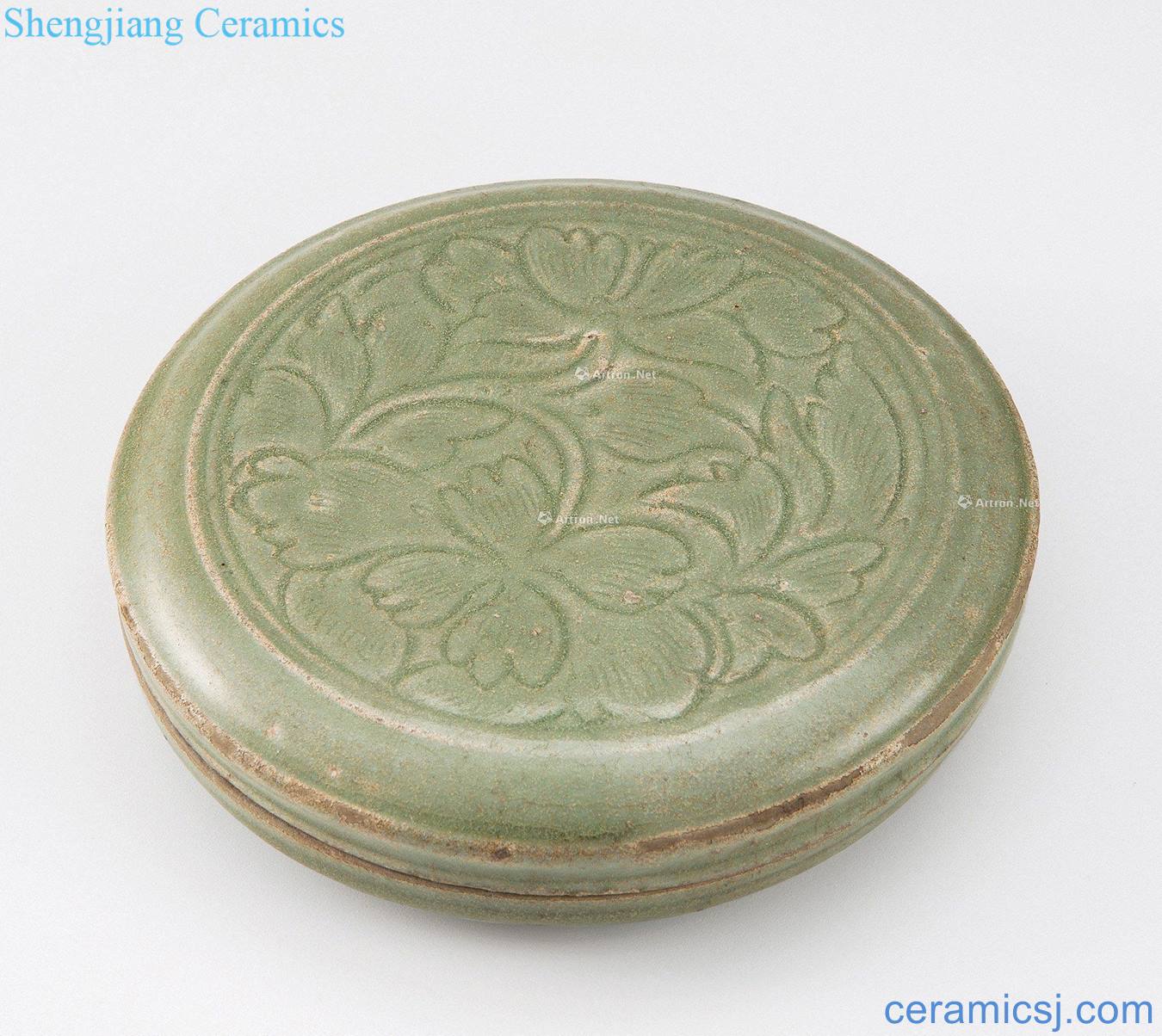 Northern song dynasty Longquan celadon hand-cut box