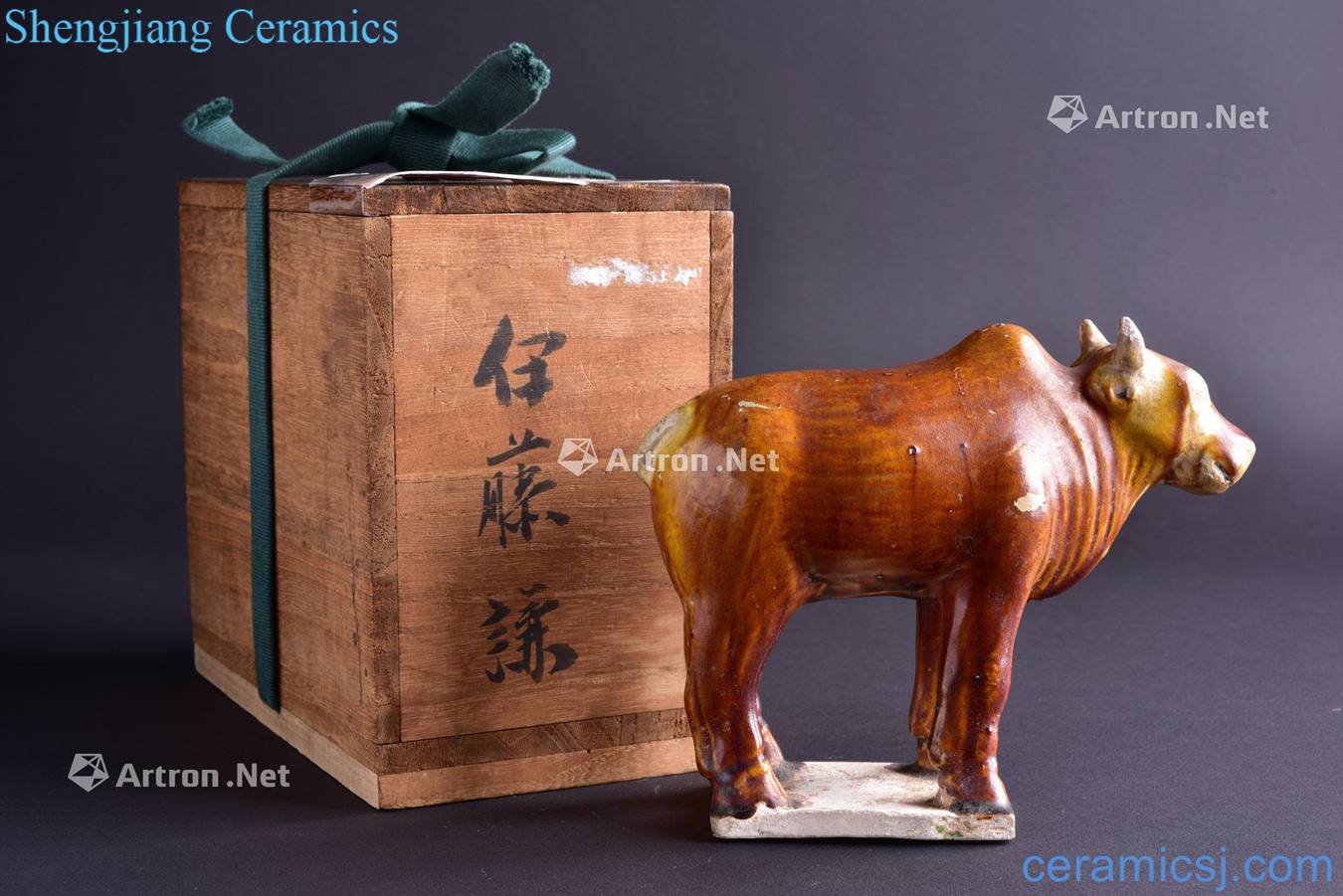 The tang dynasty Three painted pottery cattle