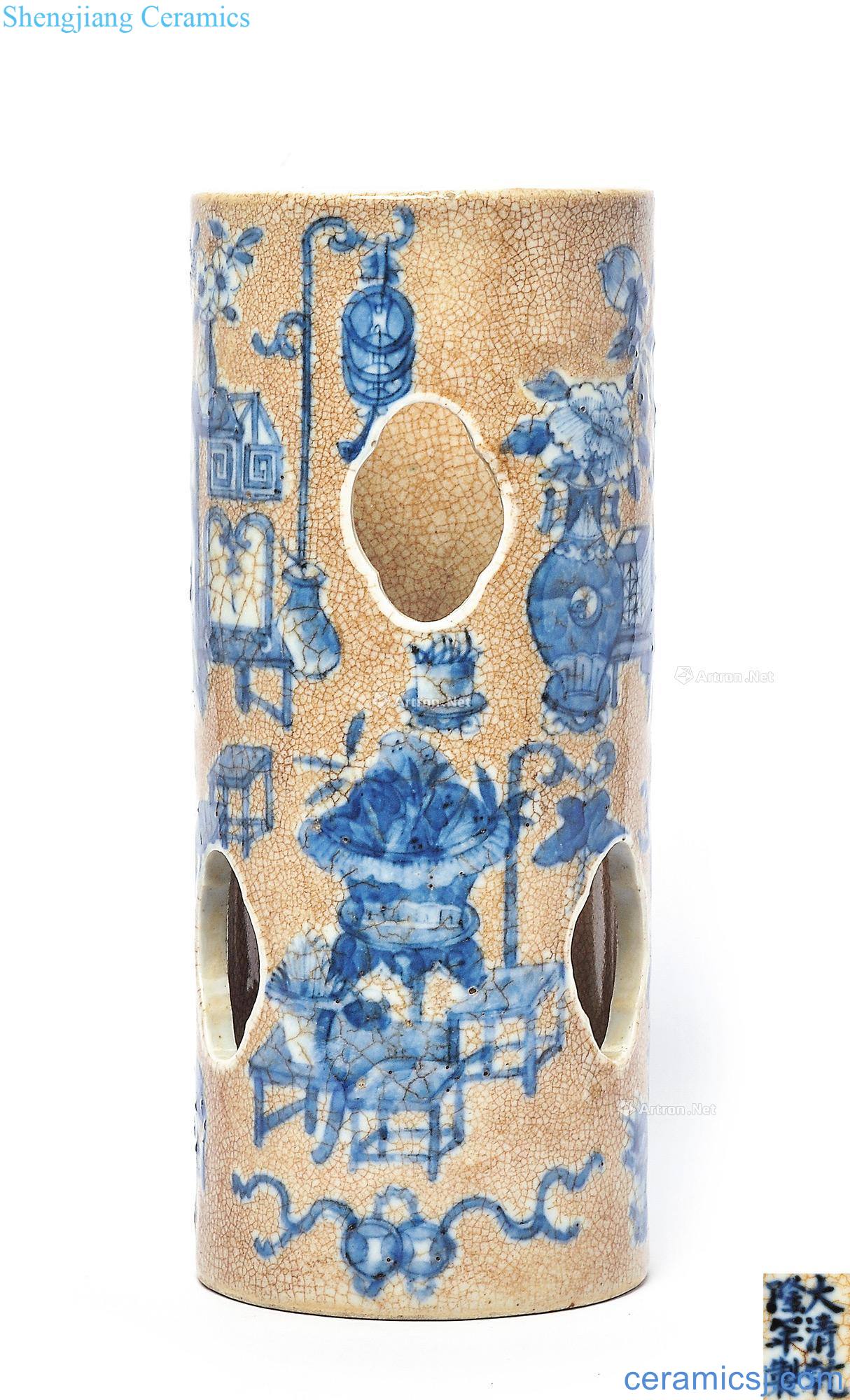 Qing elder brother to blue and white glaze omen grain cap tube