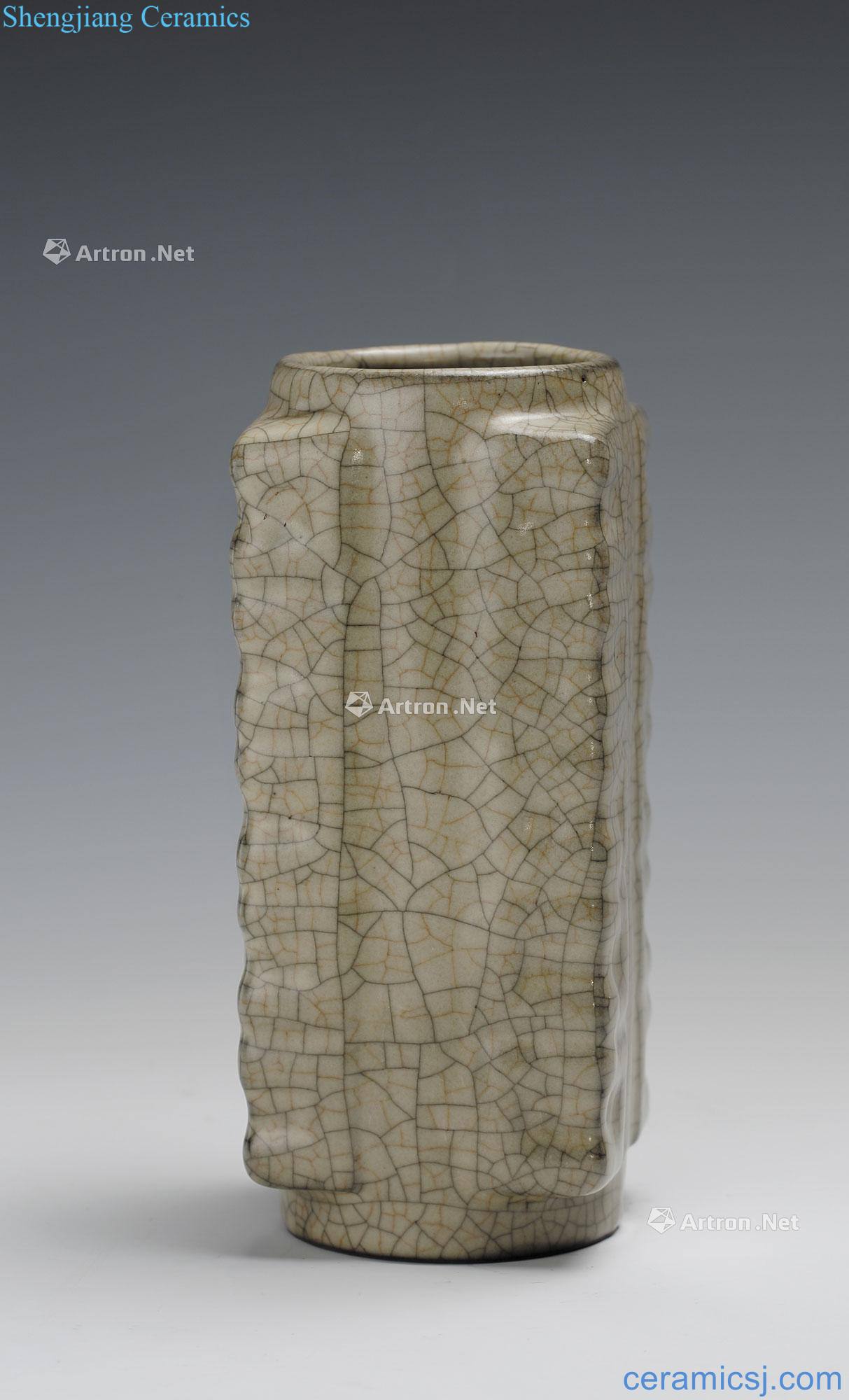 The elder brother of the song dynasty kiln cong type bottle