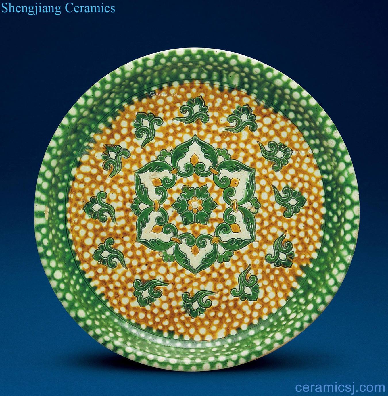 Tang three-color treasure phase pattern plate with three legs