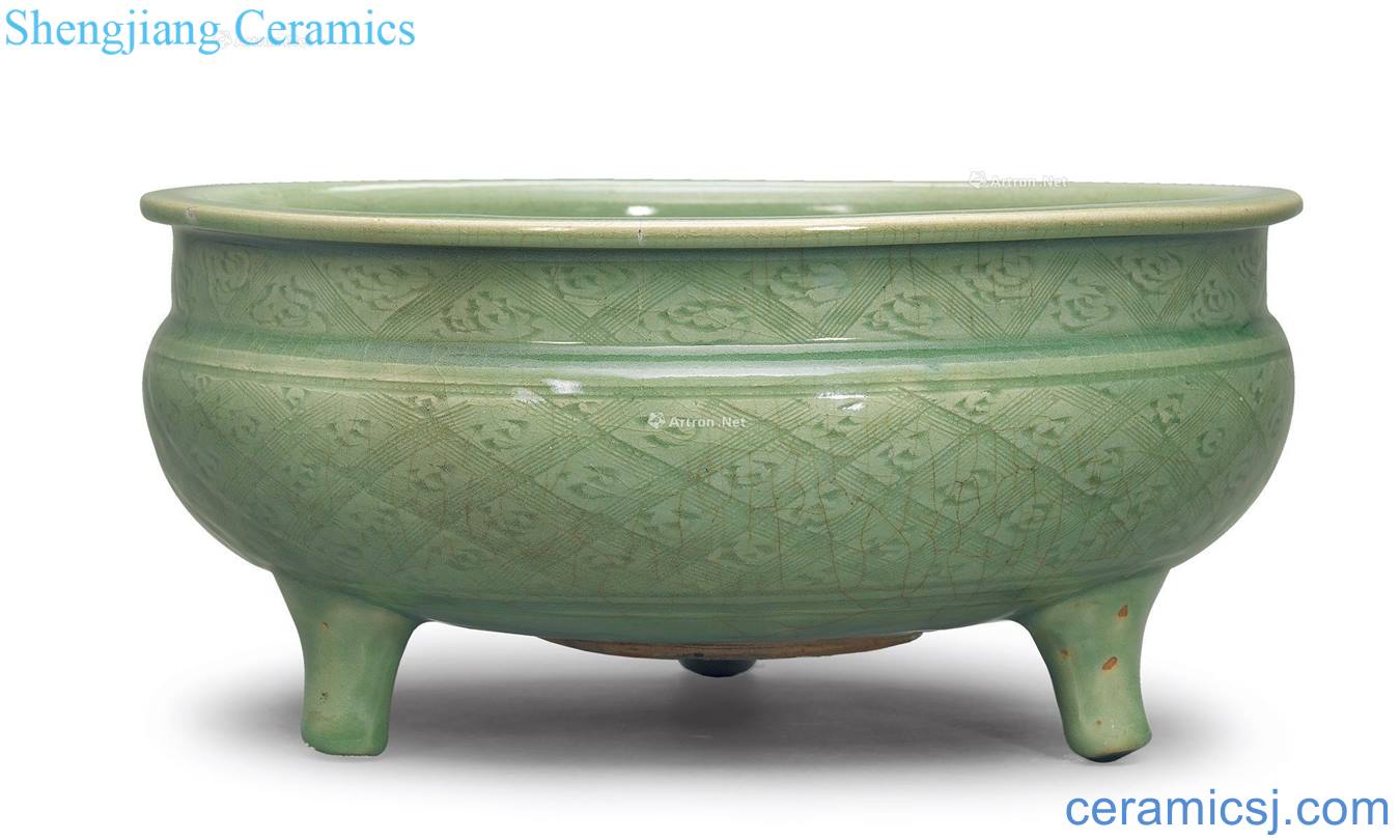 Ming the 15/16 century Longquan green glaze hand-cut furnace with three legs