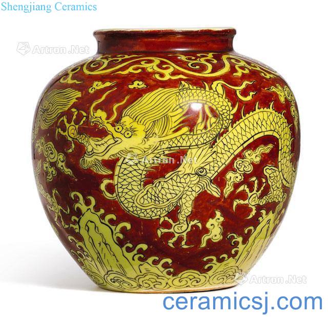 Ming jiajing Yellow and red color to wear cloud flying grain tank