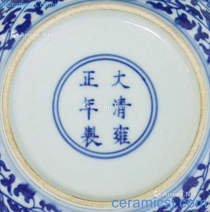 Qing yongzheng Blue and white floral disk mouth around branches