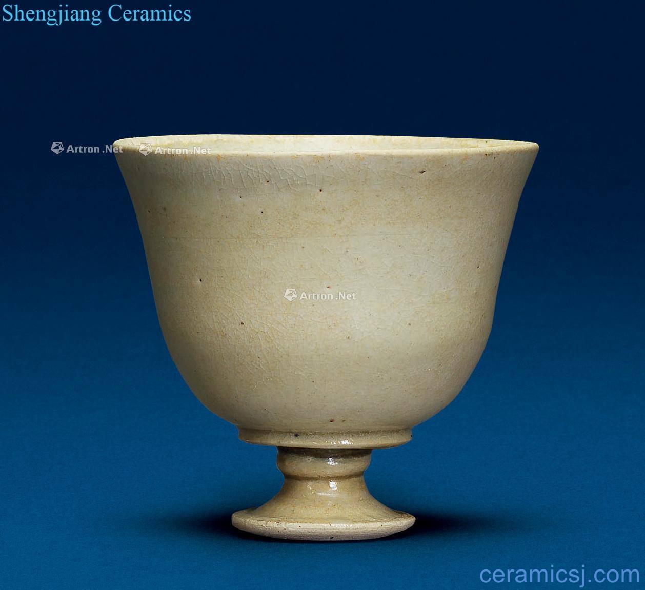 Tang white glaze footed cup