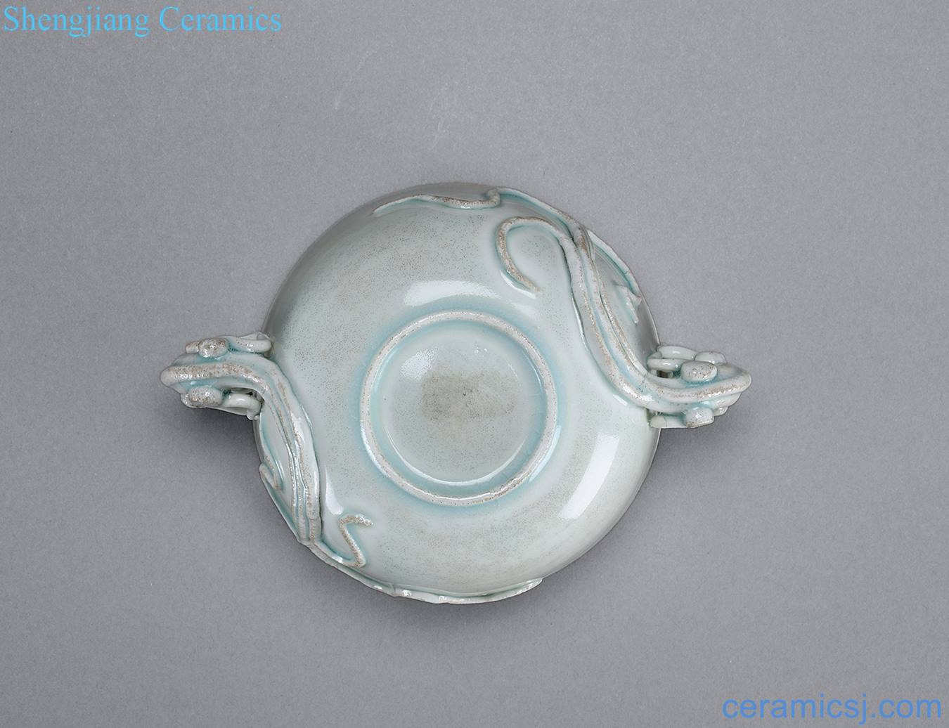 The song dynasty Blue white porcelain ssangyong ear cup