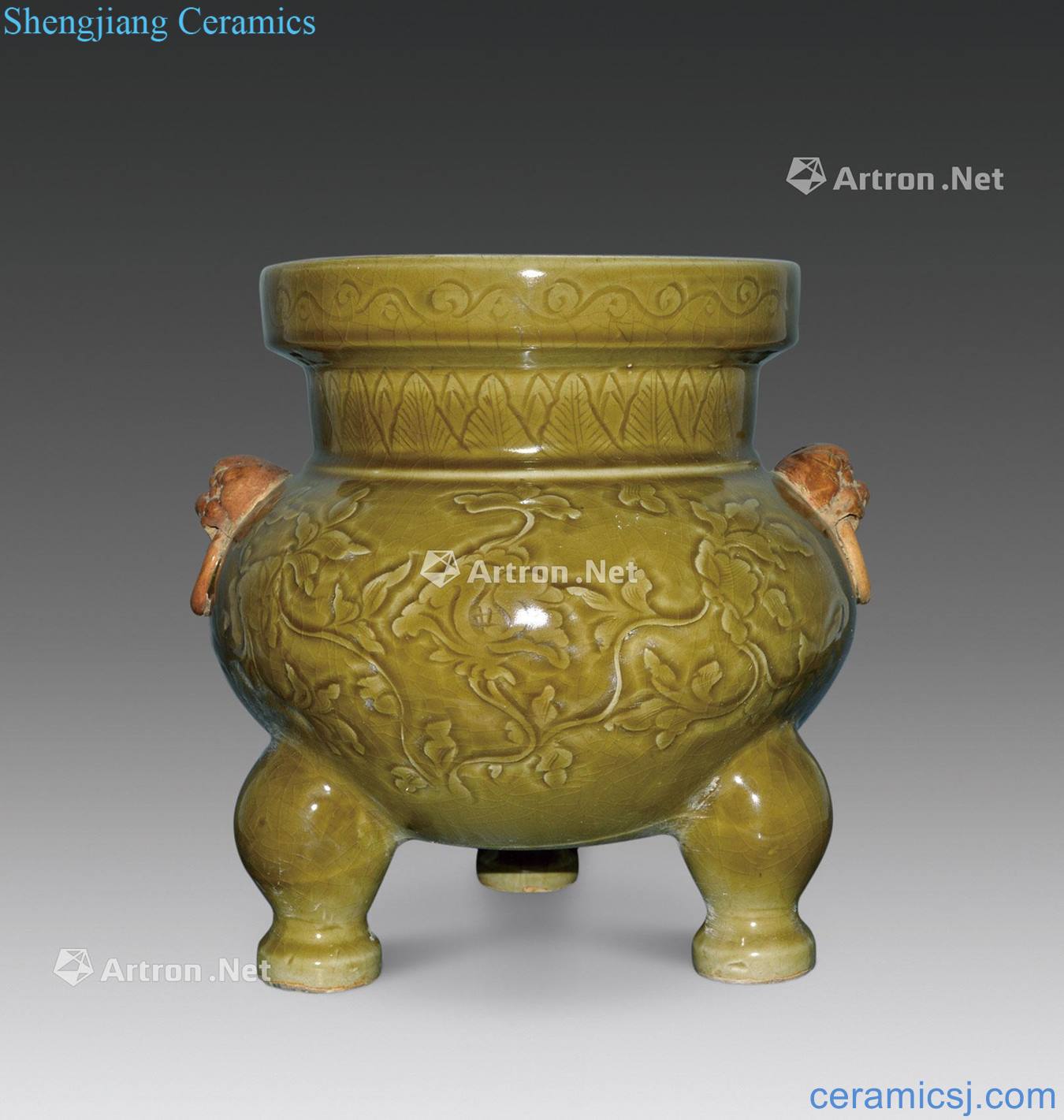 At the end of the yuan dynasty tea glaze and auxiliary beast ear furnace with three legs