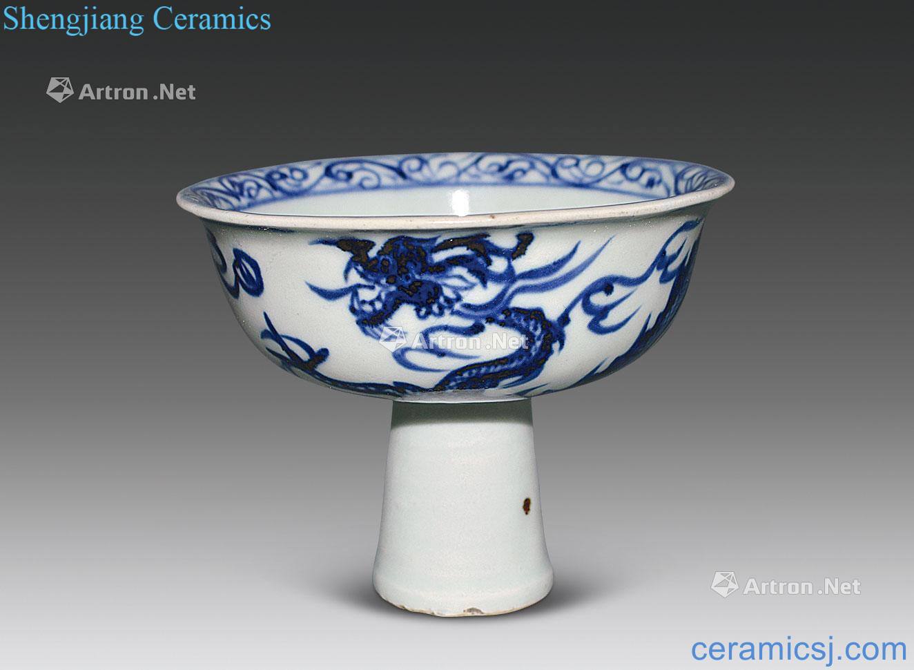 The yuan dynasty Blue and white dragon footed bowl