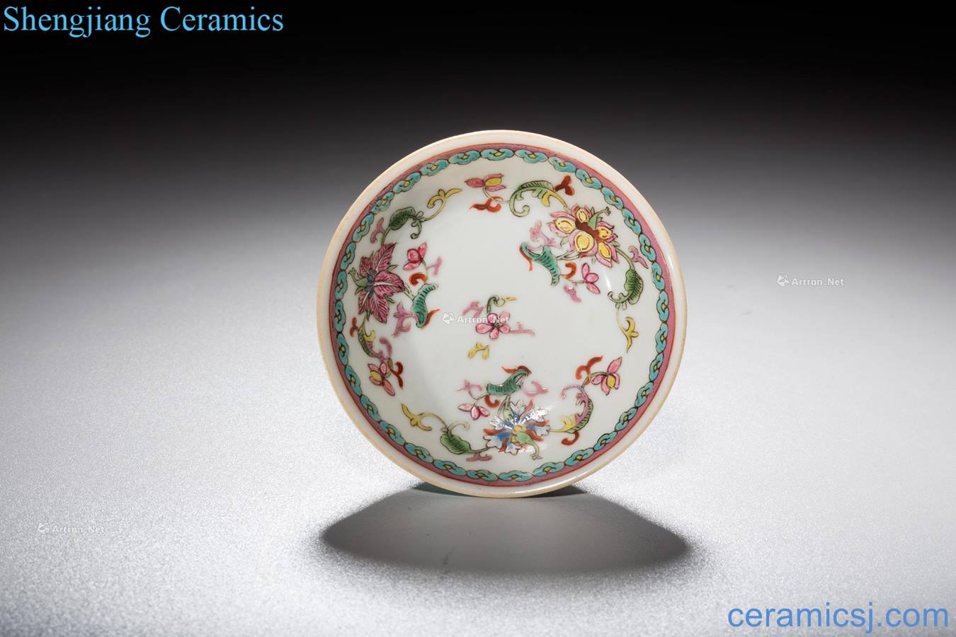 Qing qianlong pastel flower pattern plate