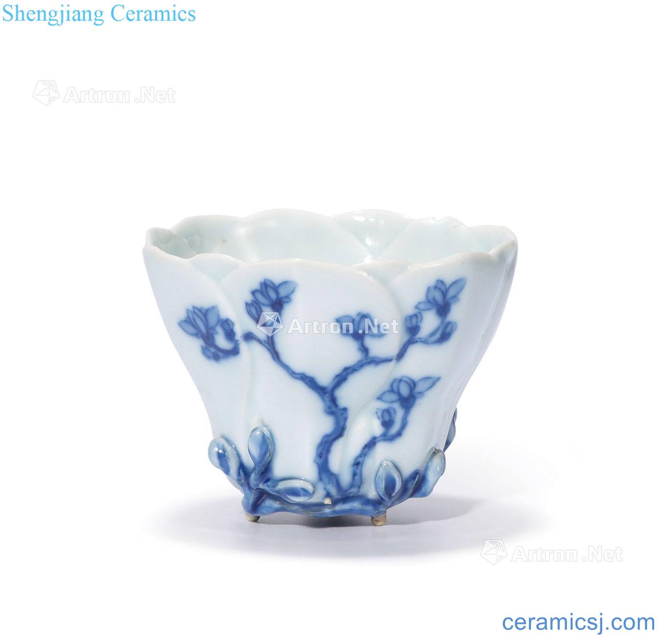 Qing qianlong Blue and white magnolia flower small cup