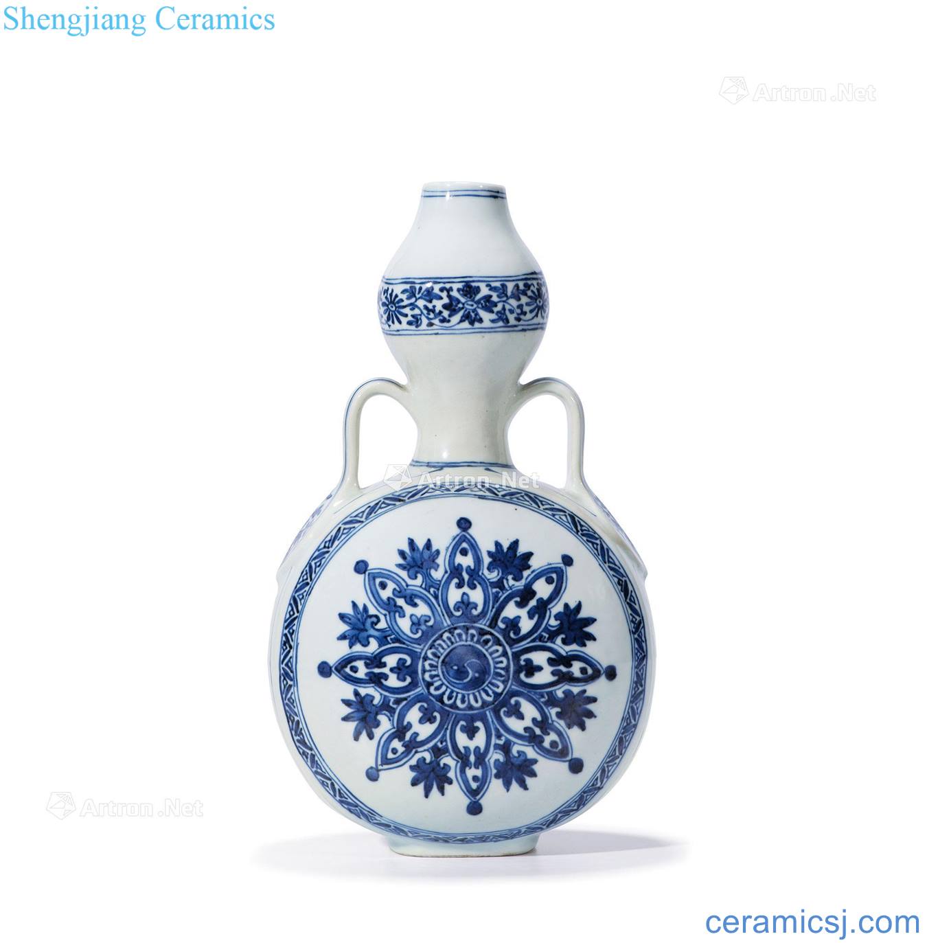 The qing emperor kangxi porcelain round pattern on the bottle