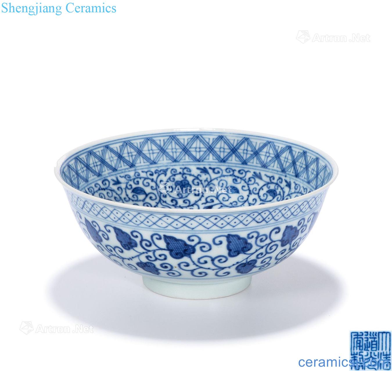 Qing daoguang Imitated yongle blue and white flower grain bowl lotus pond