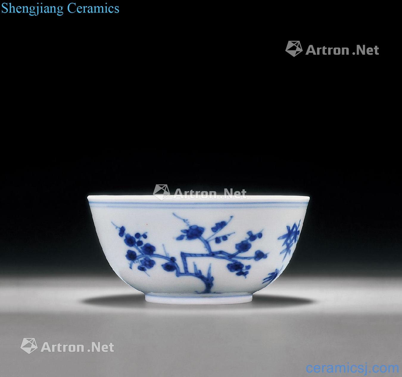 The qing emperor kangxi Imitation of jiajing poetic figure cup at the age of blue and white