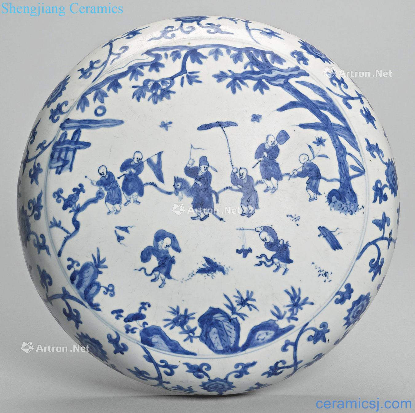 Ming jiajing blue baby play grain dome box
