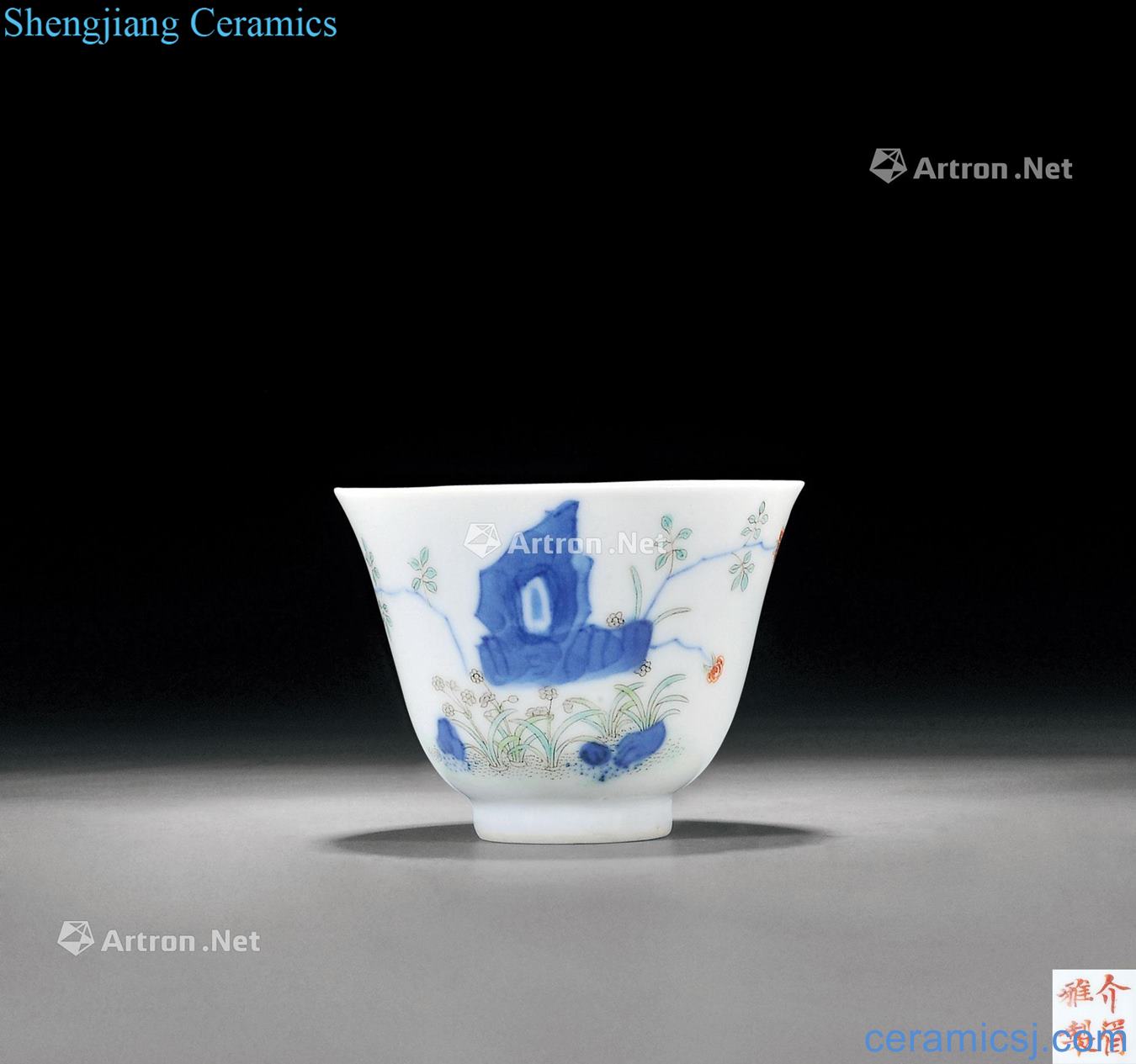 Qing daoguang Blue and white enamel hole stone figure cup narcissus