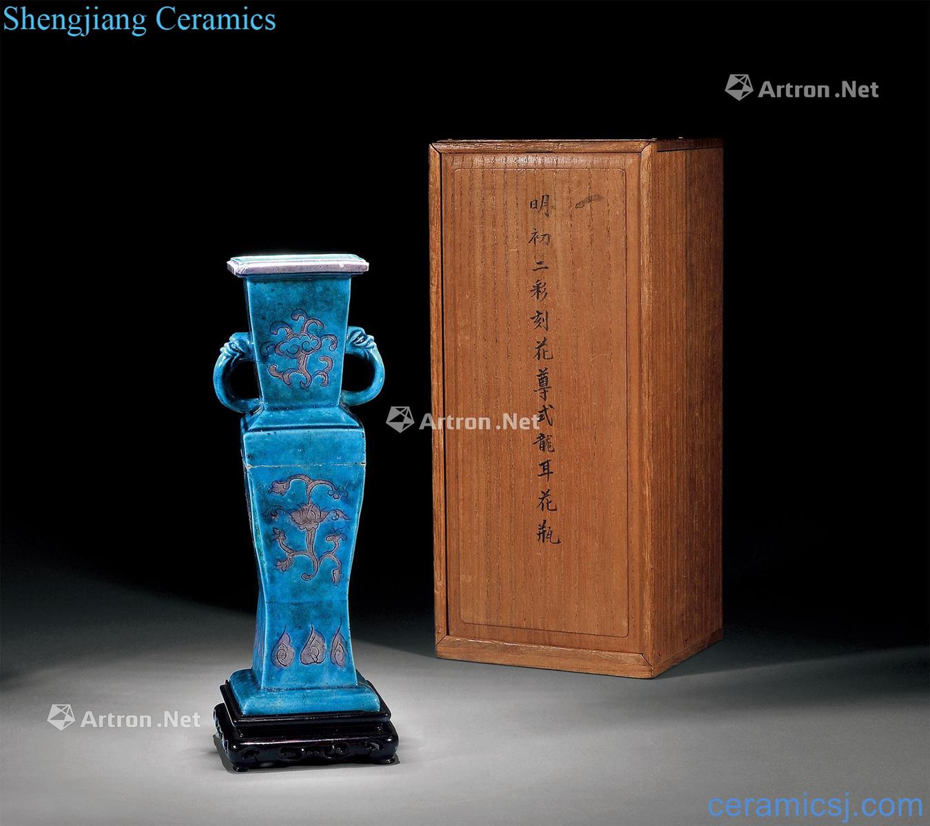 Ming dynasty Methods flowers lines therefore ear square bottles