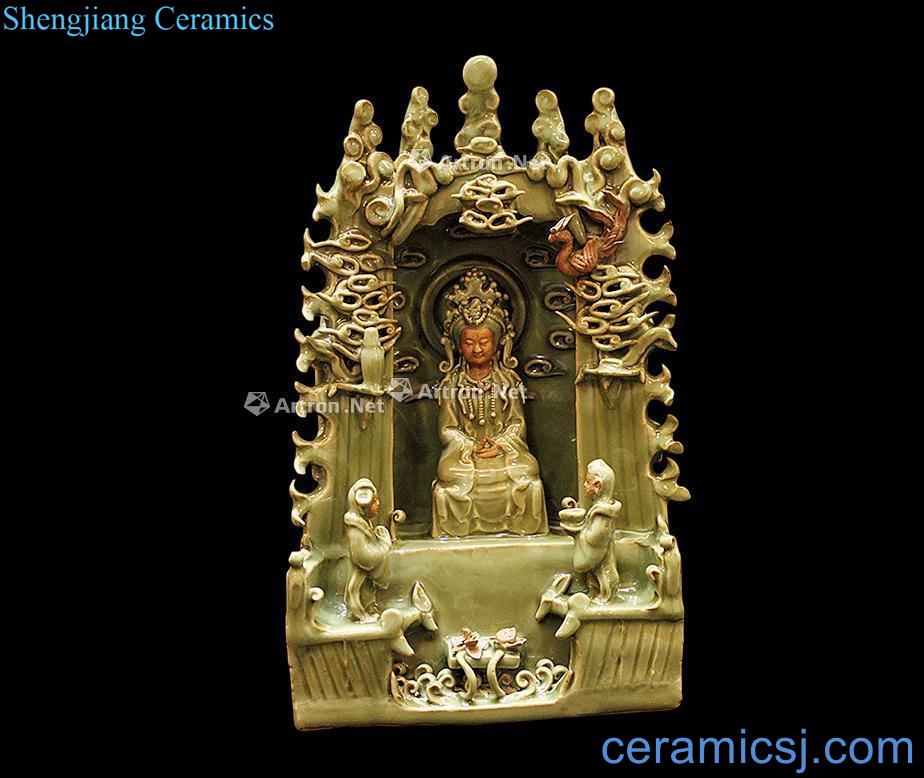 The yuan dynasty Longquan celadon green plastic porcelain glaze comfortable guanyin shrine