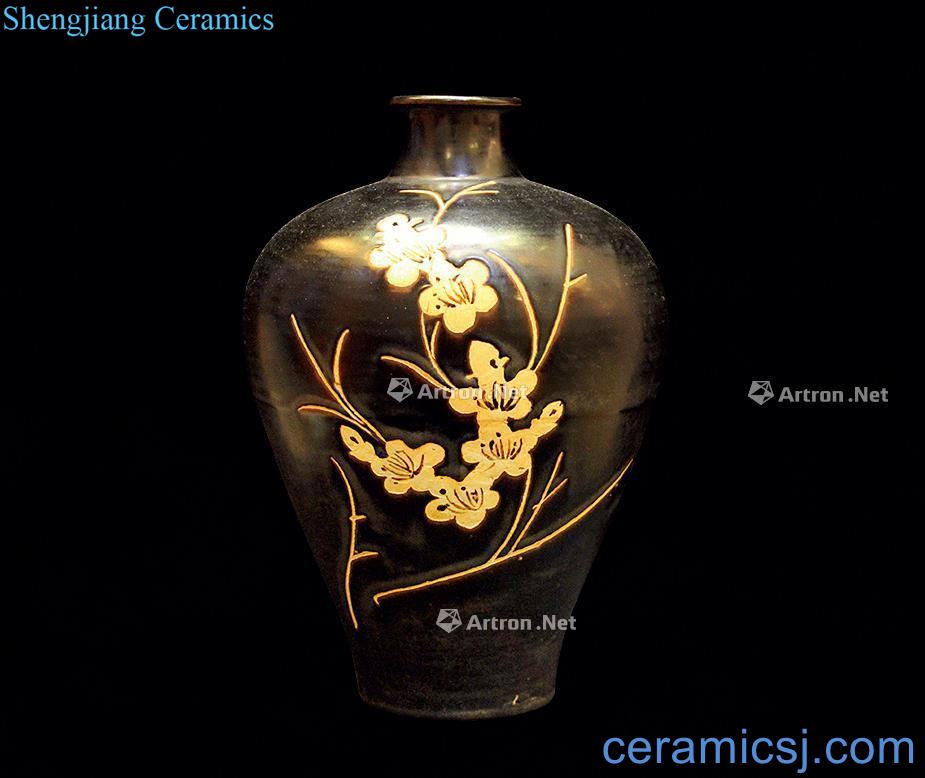 Jizhou kiln black glaze carved flower bottle