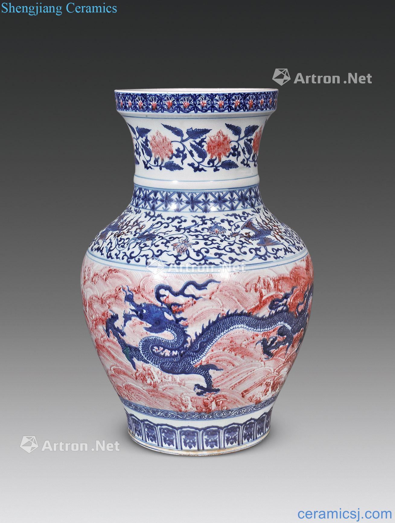 Qing dynasty blue-and-white youligong red sea water dragon grain big bottle